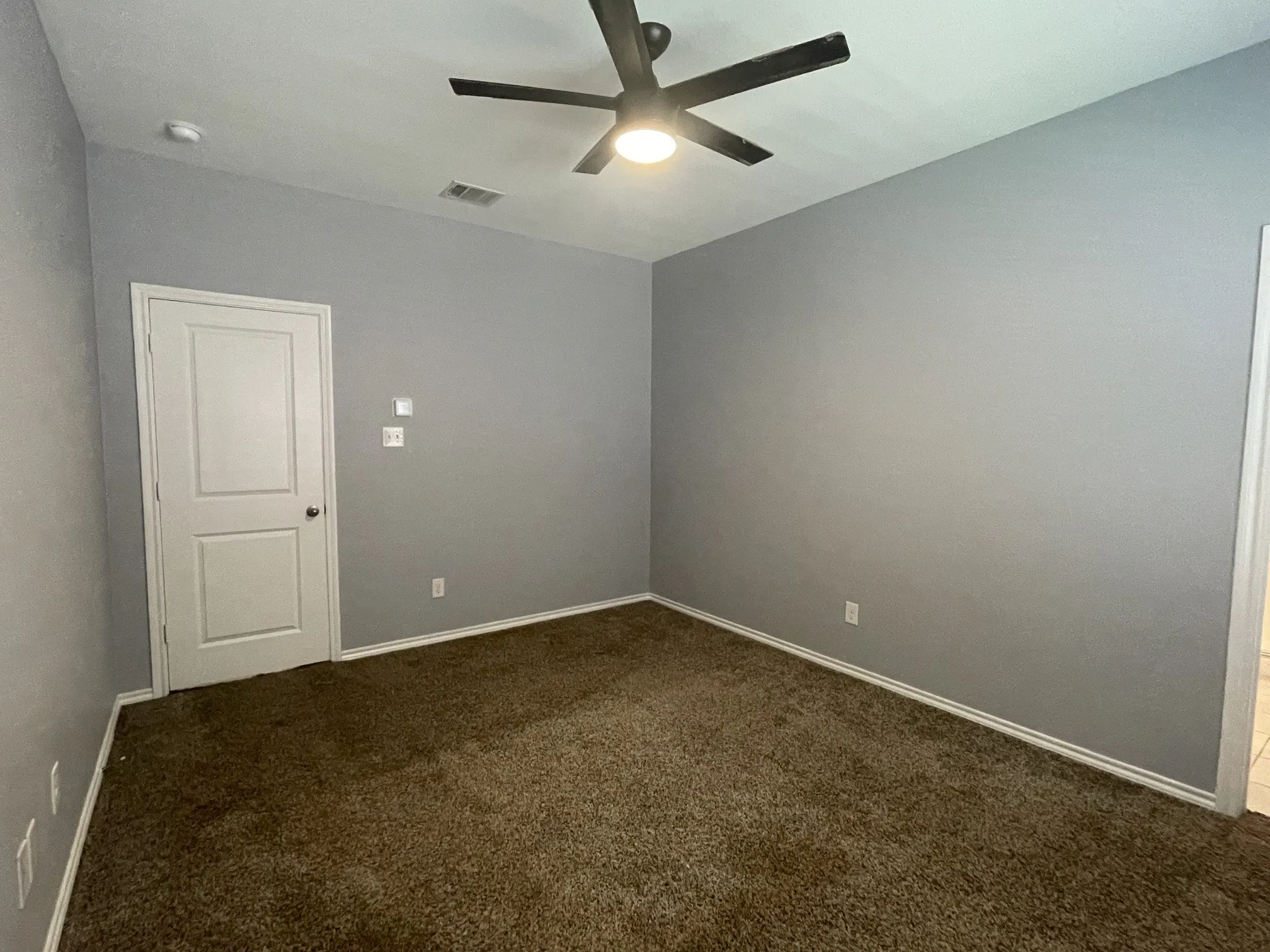 Single Family Residence For Sale in Denton County , 825 Alton Drive, Aubrey, Texas 76227, 3 Bedroom, 2 Bathroom, 2 Garage spaces, 1,258 Sqft, built in 2019, mls#21314677, Real Estate Agent in Aubrey, Homes For Sale in Denton county, Homes For Sale in Aubrey, Realtor in Aubrey Texas, Real Estate Brokerage Independent Realty Texas, Luminita Cordes Realtor