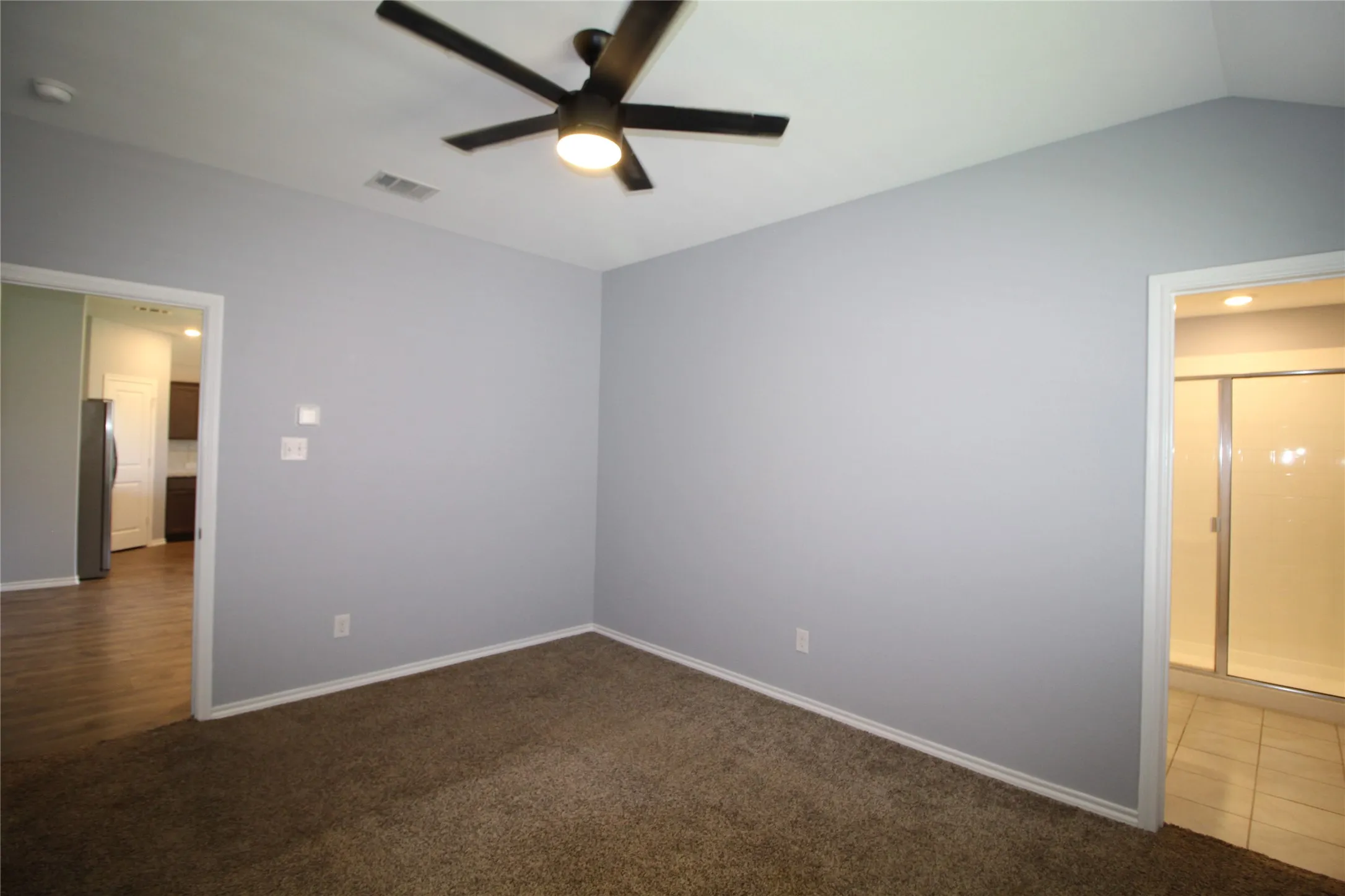 Single Family Residence For Sale in Denton County , 825 Alton Drive, Aubrey, Texas 76227, 3 Bedroom, 2 Bathroom, 2 Garage spaces, 1,258 Sqft, built in 2019, mls#21314677, Real Estate Agent in Aubrey, Homes For Sale in Denton county, Homes For Sale in Aubrey, Realtor in Aubrey Texas, Real Estate Brokerage Independent Realty Texas, Luminita Cordes Realtor
