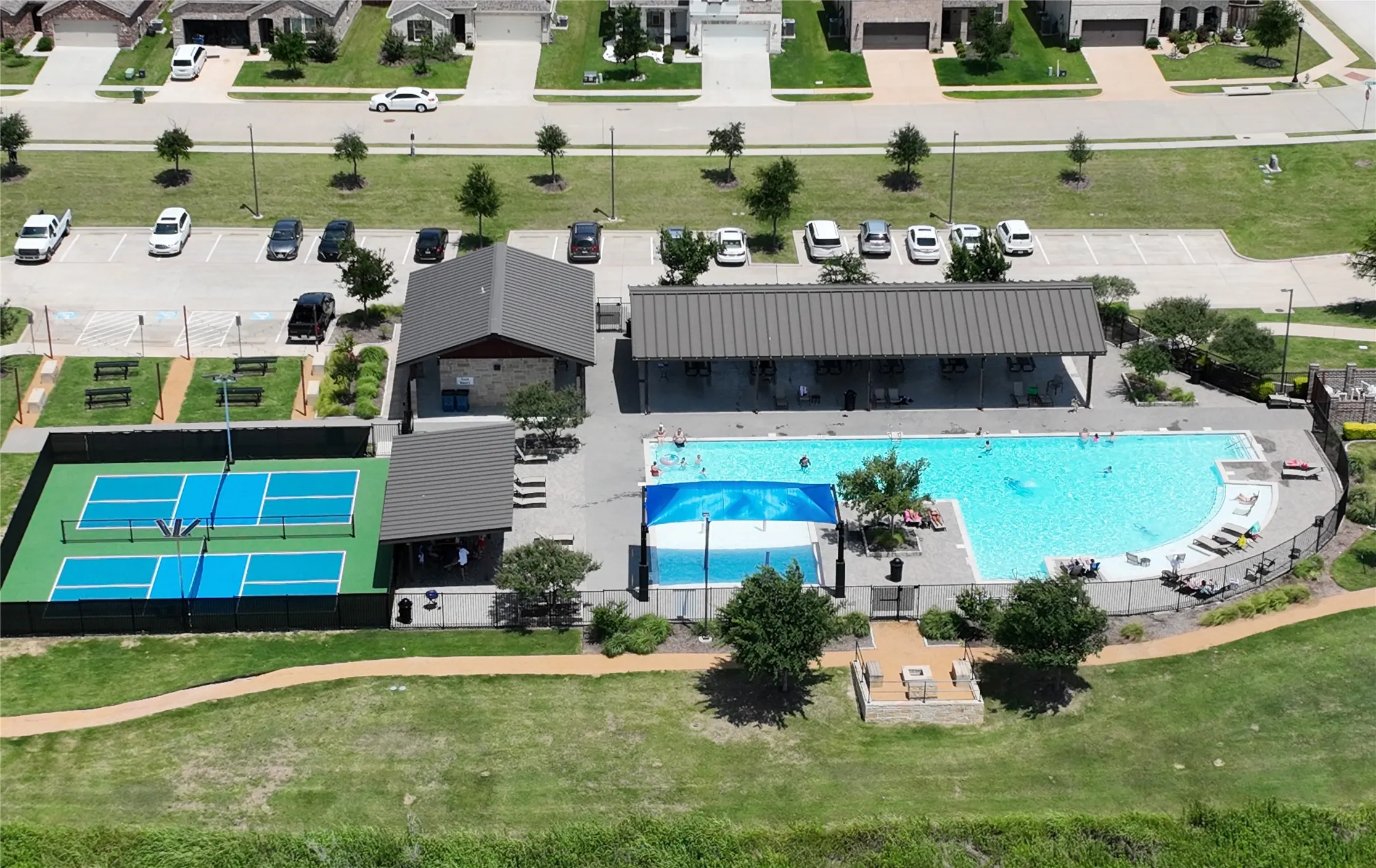 Single Family Residence For Sale in Denton County , 825 Alton Drive, Aubrey, Texas 76227, 3 Bedroom, 2 Bathroom, 2 Garage spaces, 1,258 Sqft, built in 2019, mls#21314677, Real Estate Agent in Aubrey, Homes For Sale in Denton county, Homes For Sale in Aubrey, Realtor in Aubrey Texas, Real Estate Brokerage Independent Realty Texas, Luminita Cordes Realtor