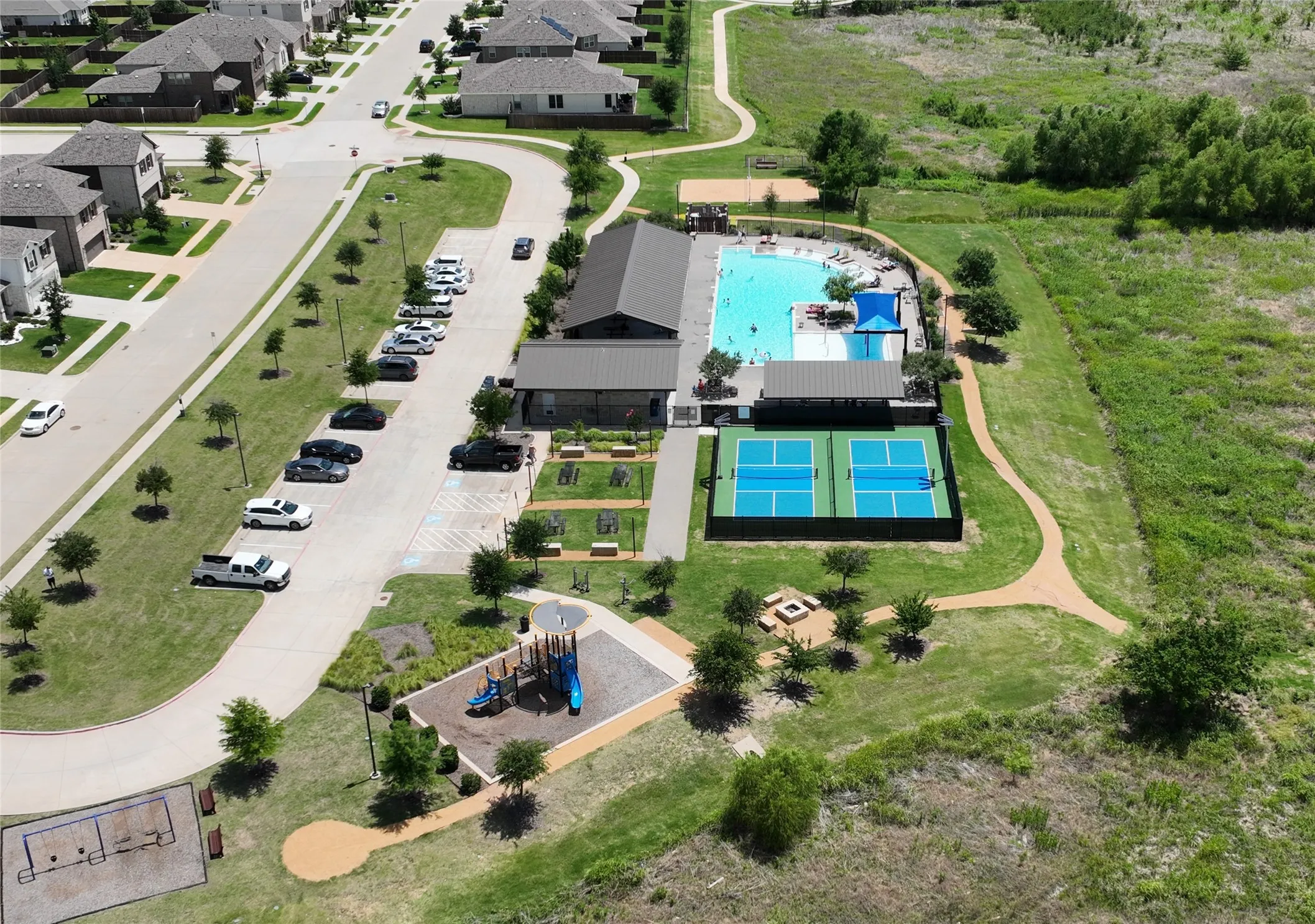 Single Family Residence For Sale in Denton County , 825 Alton Drive, Aubrey, Texas 76227, 3 Bedroom, 2 Bathroom, 2 Garage spaces, 1,258 Sqft, built in 2019, mls#21314677, Real Estate Agent in Aubrey, Homes For Sale in Denton county, Homes For Sale in Aubrey, Realtor in Aubrey Texas, Real Estate Brokerage Independent Realty Texas, Luminita Cordes Realtor