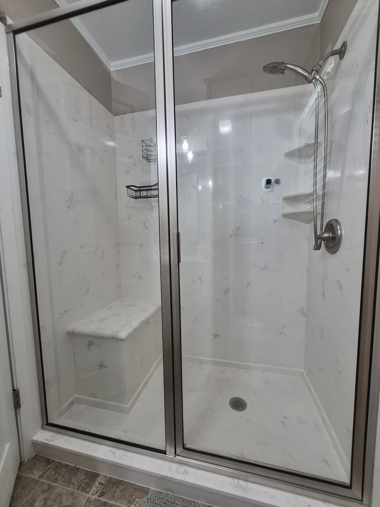 Single Family Residence For Sale in Mc Lennan County , 405 W Lindenwood Lane, Hewitt, Texas 76643, 4 Bedroom, 2 Bathroom, 2 Garage spaces, 2,249 Sqft, built in 1976, mls#21317741, Real Estate Agent in Hewitt, Homes For Sale in Mc Lennan county, Homes For Sale in Hewitt, Realtor in Hewitt Texas, Real Estate Brokerage Independent Realty Texas, Luminita Cordes Realtor