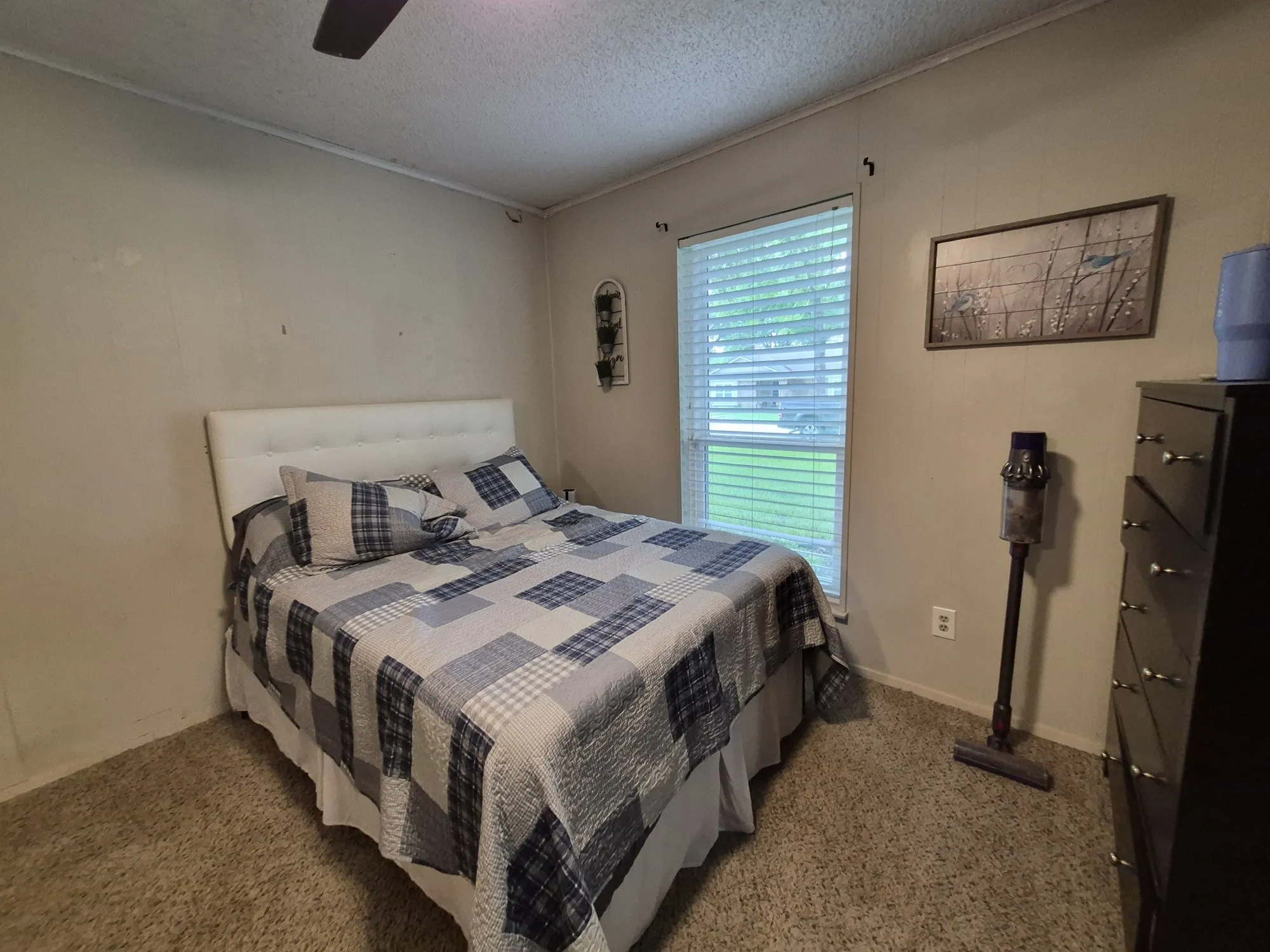 Single Family Residence For Sale in Mc Lennan County , 405 W Lindenwood Lane, Hewitt, Texas 76643, 4 Bedroom, 2 Bathroom, 2 Garage spaces, 2,249 Sqft, built in 1976, mls#21317741, Real Estate Agent in Hewitt, Homes For Sale in Mc Lennan county, Homes For Sale in Hewitt, Realtor in Hewitt Texas, Real Estate Brokerage Independent Realty Texas, Luminita Cordes Realtor