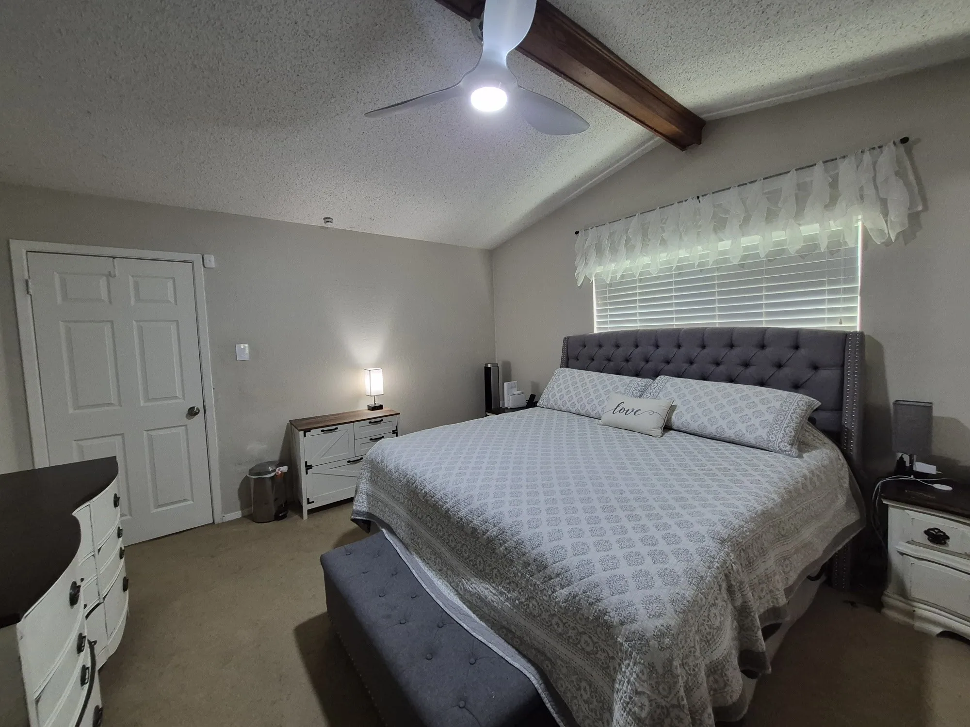 Single Family Residence For Sale in Mc Lennan County , 405 W Lindenwood Lane, Hewitt, Texas 76643, 4 Bedroom, 2 Bathroom, 2 Garage spaces, 2,249 Sqft, built in 1976, mls#21317741, Real Estate Agent in Hewitt, Homes For Sale in Mc Lennan county, Homes For Sale in Hewitt, Realtor in Hewitt Texas, Real Estate Brokerage Independent Realty Texas, Luminita Cordes Realtor
