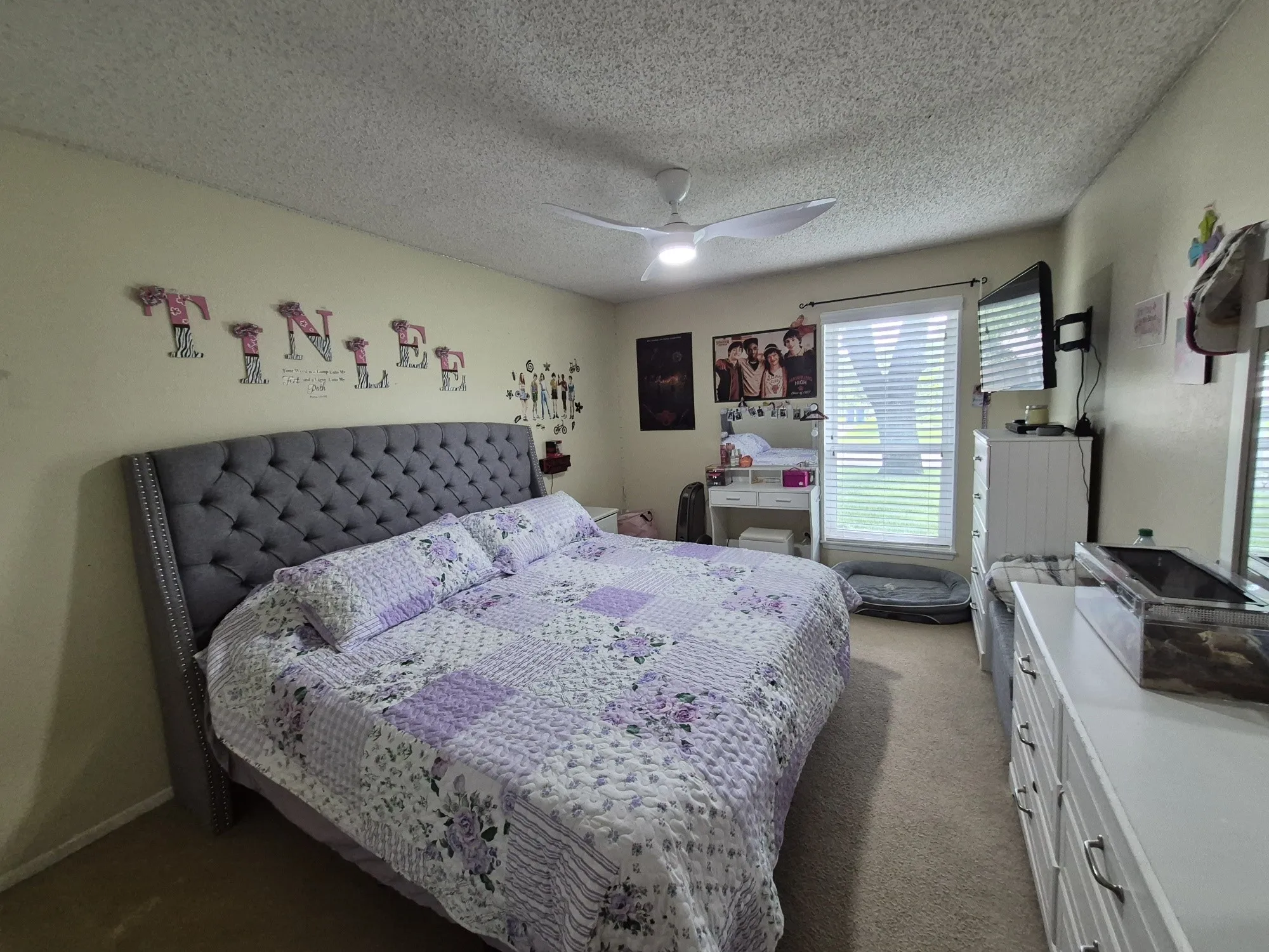 Single Family Residence For Sale in Mc Lennan County , 405 W Lindenwood Lane, Hewitt, Texas 76643, 4 Bedroom, 2 Bathroom, 2 Garage spaces, 2,249 Sqft, built in 1976, mls#21317741, Real Estate Agent in Hewitt, Homes For Sale in Mc Lennan county, Homes For Sale in Hewitt, Realtor in Hewitt Texas, Real Estate Brokerage Independent Realty Texas, Luminita Cordes Realtor