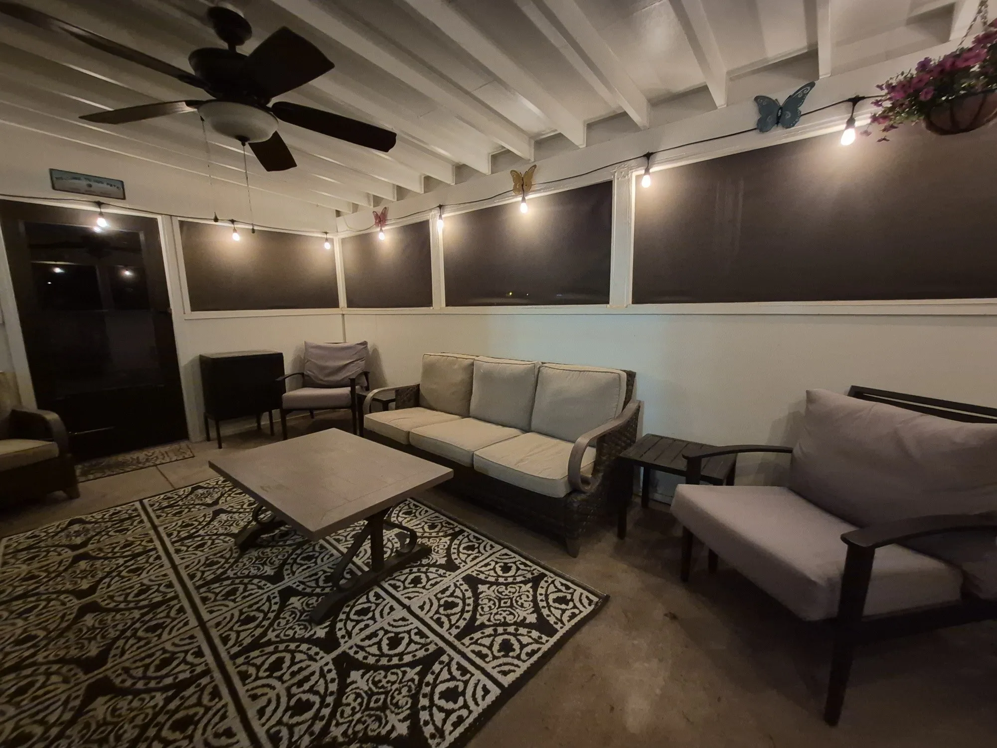 Single Family Residence For Sale in Mc Lennan County , 405 W Lindenwood Lane, Hewitt, Texas 76643, 4 Bedroom, 2 Bathroom, 2 Garage spaces, 2,249 Sqft, built in 1976, mls#21317741, Real Estate Agent in Hewitt, Homes For Sale in Mc Lennan county, Homes For Sale in Hewitt, Realtor in Hewitt Texas, Real Estate Brokerage Independent Realty Texas, Luminita Cordes Realtor