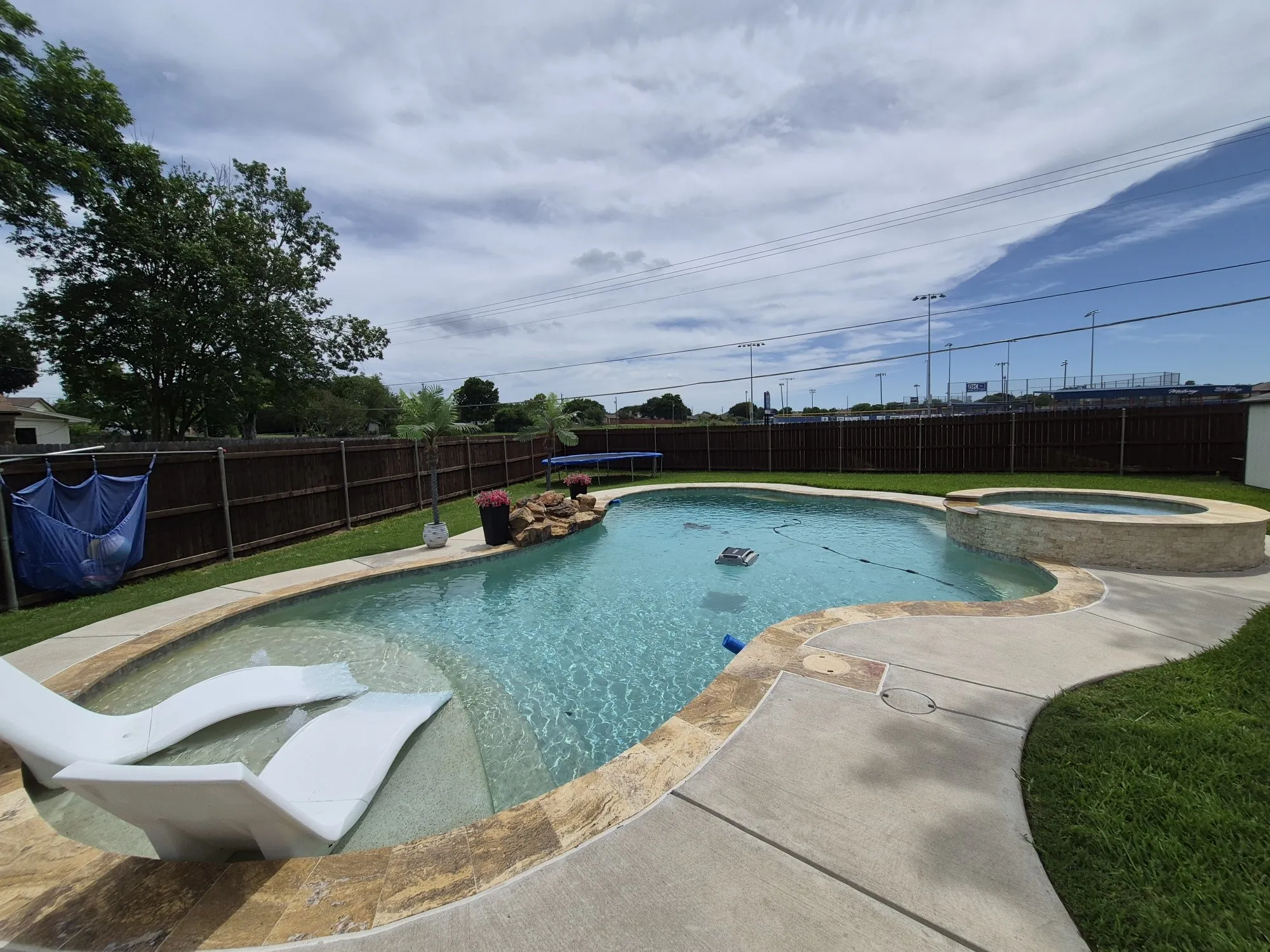 Single Family Residence For Sale in Mc Lennan County , 405 W Lindenwood Lane, Hewitt, Texas 76643, 4 Bedroom, 2 Bathroom, 2 Garage spaces, 2,249 Sqft, built in 1976, mls#21317741, Real Estate Agent in Hewitt, Homes For Sale in Mc Lennan county, Homes For Sale in Hewitt, Realtor in Hewitt Texas, Real Estate Brokerage Independent Realty Texas, Luminita Cordes Realtor