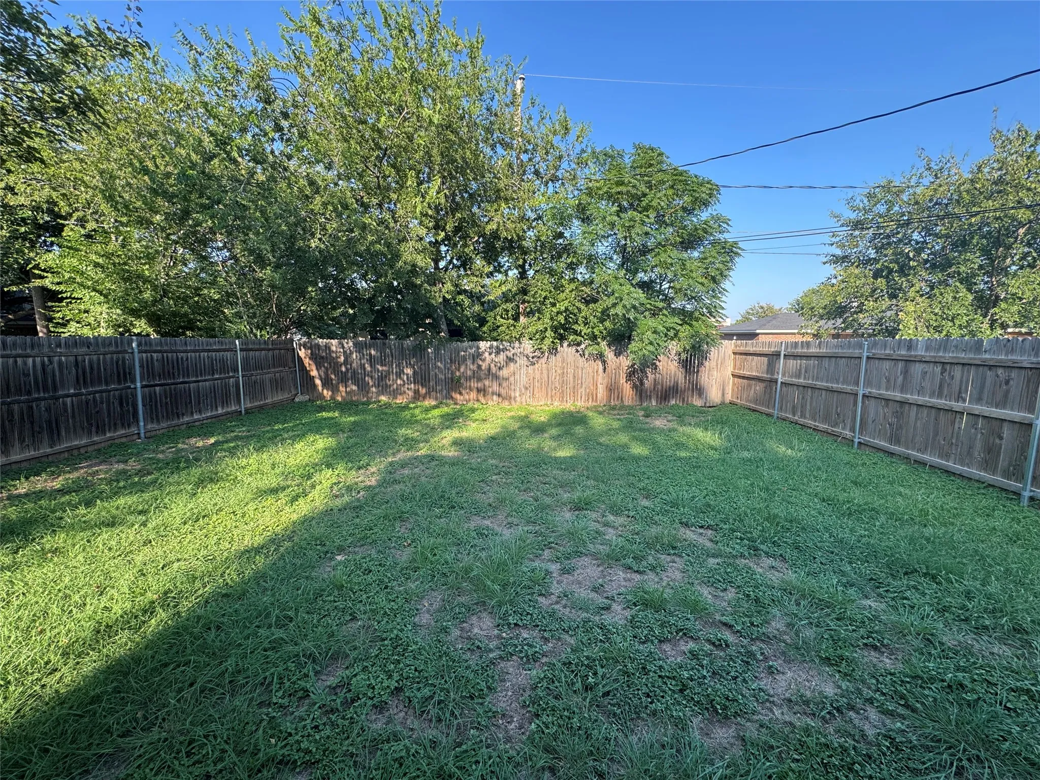 Duplex For Rent in Tarrant County , 4512 Trysail Drive, Fort Worth, Texas 76135, 2 Bedroom, 2 Bathroom, Garage spaces, 1,080 Sqft, built in 1986, mls#21317873, Real Estate Agent in Fort Worth, Homes For Rent in Tarrant county, Homes For Rent in Fort Worth, Realtor in Fort Worth Texas, Real Estate Brokerage Independent Realty Texas, Luminita Cordes Realtor