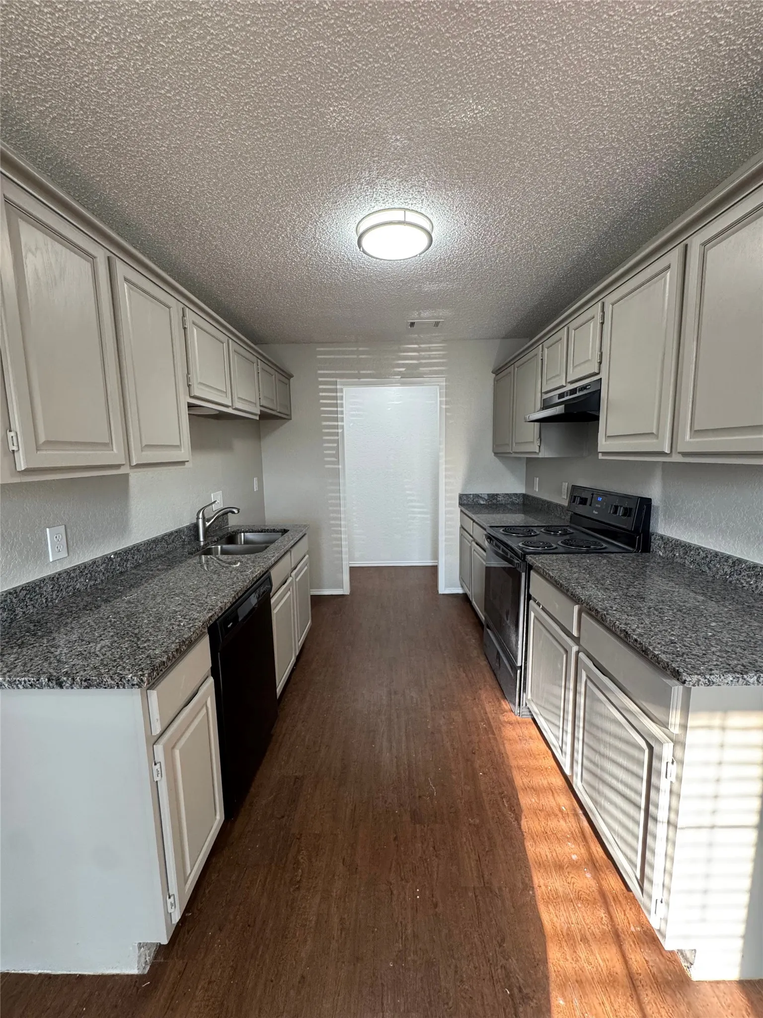 Duplex For Rent in Tarrant County , 4512 Trysail Drive, Fort Worth, Texas 76135, 2 Bedroom, 2 Bathroom, Garage spaces, 1,080 Sqft, built in 1986, mls#21317873, Real Estate Agent in Fort Worth, Homes For Rent in Tarrant county, Homes For Rent in Fort Worth, Realtor in Fort Worth Texas, Real Estate Brokerage Independent Realty Texas, Luminita Cordes Realtor
