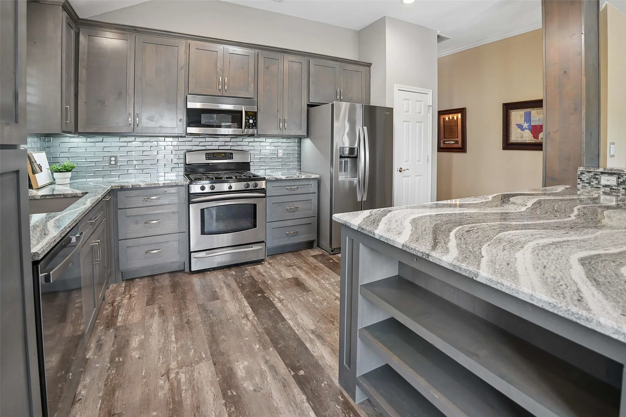 Single Family Residence For Sale in Collin County , 11917 Galleon Road, Frisco, Texas 75035, 4 Bedroom, 2 Bathroom, 2 Garage spaces, 2,337 Sqft, built in 1995, mls#21317575, Real Estate Agent in Frisco, Homes For Sale in Collin county, Homes For Sale in Frisco, Realtor in Frisco Texas, Real Estate Brokerage Independent Realty Texas, Luminita Cordes Realtor