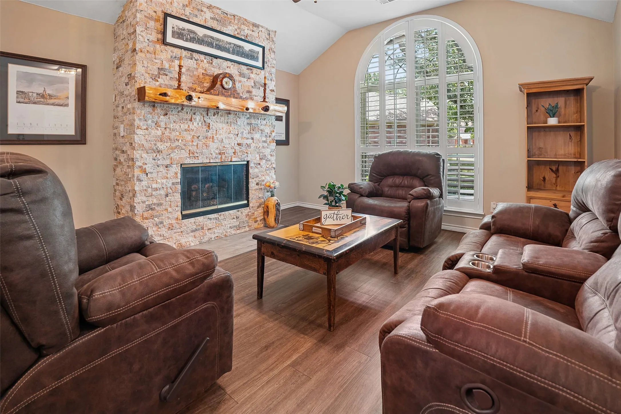 Single Family Residence For Sale in Collin County , 11917 Galleon Road, Frisco, Texas 75035, 4 Bedroom, 2 Bathroom, 2 Garage spaces, 2,337 Sqft, built in 1995, mls#21317575, Real Estate Agent in Frisco, Homes For Sale in Collin county, Homes For Sale in Frisco, Realtor in Frisco Texas, Real Estate Brokerage Independent Realty Texas, Luminita Cordes Realtor