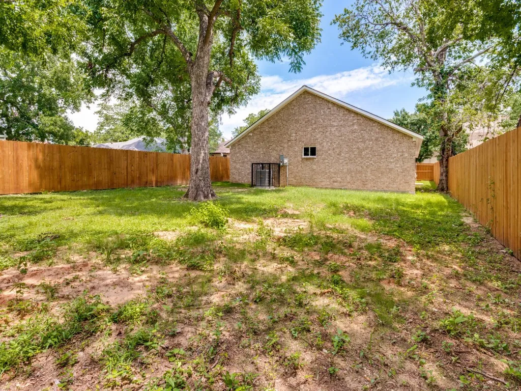 Single Family Residence For Sale in Dallas County , 3327 Garden Lane, Dallas, Texas 75215, 3 Bedroom, 2 Bathroom, 1 Garage spaces, 2,120 Sqft, built in 2026, mls#21317887, Real Estate Agent in Dallas, Homes For Sale in Dallas county, Homes For Sale in Dallas, Realtor in Dallas Texas, Real Estate Brokerage Independent Realty Texas, Luminita Cordes Realtor