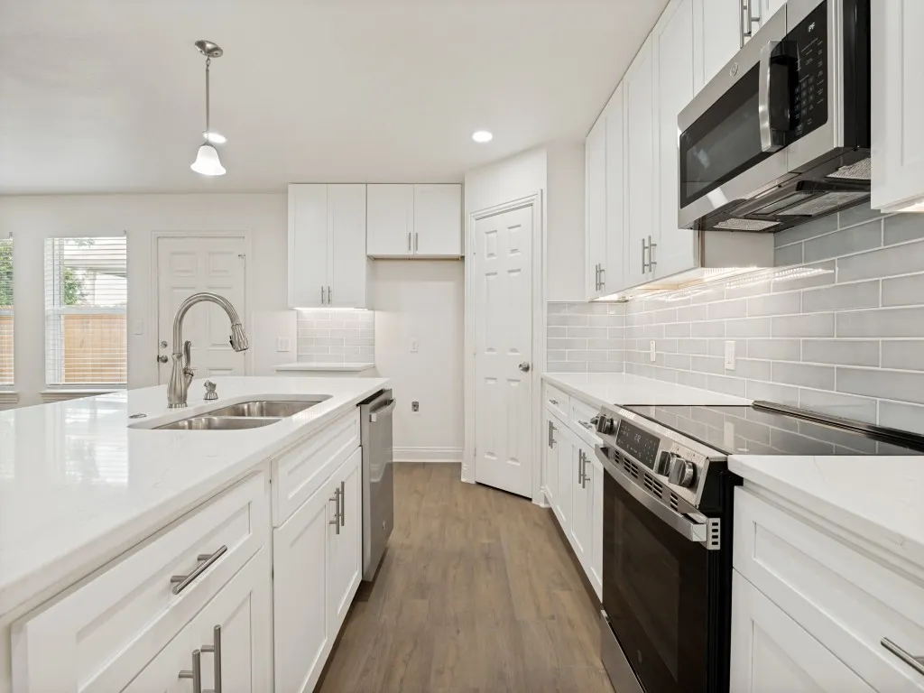 Single Family Residence For Sale in Dallas County , 3327 Garden Lane, Dallas, Texas 75215, 3 Bedroom, 2 Bathroom, 1 Garage spaces, 2,120 Sqft, built in 2026, mls#21317887, Real Estate Agent in Dallas, Homes For Sale in Dallas county, Homes For Sale in Dallas, Realtor in Dallas Texas, Real Estate Brokerage Independent Realty Texas, Luminita Cordes Realtor
