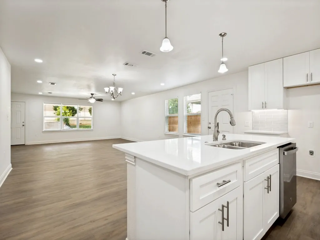 Single Family Residence For Sale in Dallas County , 3327 Garden Lane, Dallas, Texas 75215, 3 Bedroom, 2 Bathroom, 1 Garage spaces, 2,120 Sqft, built in 2026, mls#21317887, Real Estate Agent in Dallas, Homes For Sale in Dallas county, Homes For Sale in Dallas, Realtor in Dallas Texas, Real Estate Brokerage Independent Realty Texas, Luminita Cordes Realtor