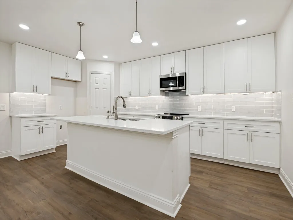 Single Family Residence For Sale in Dallas County , 3327 Garden Lane, Dallas, Texas 75215, 3 Bedroom, 2 Bathroom, 1 Garage spaces, 2,120 Sqft, built in 2026, mls#21317887, Real Estate Agent in Dallas, Homes For Sale in Dallas county, Homes For Sale in Dallas, Realtor in Dallas Texas, Real Estate Brokerage Independent Realty Texas, Luminita Cordes Realtor