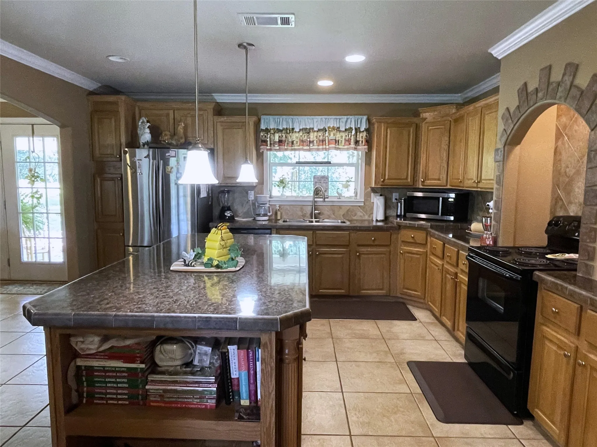 Mobile Home For Sale in Freestone County , 1666 US Highway 84, Oakwood, Texas 75855, 4 Bedroom, 2 Bathroom, Garage spaces, 2,560 Sqft, built in 2009, mls#21313249, Real Estate Agent in Oakwood, Homes For Sale in Freestone county, Homes For Sale in Oakwood, Realtor in Oakwood Texas, Real Estate Brokerage Independent Realty Texas, Luminita Cordes Realtor