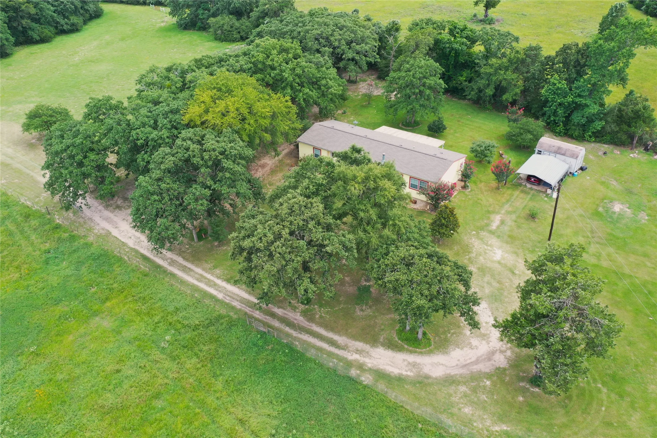 Mobile Home For Sale in Freestone County , 1666 US Highway 84, Oakwood, Texas 75855, 4 Bedroom, 2 Bathroom, Garage spaces, 2,560 Sqft, built in 2009, mls#21313249, Real Estate Agent in Oakwood, Homes For Sale in Freestone county, Homes For Sale in Oakwood, Realtor in Oakwood Texas, Real Estate Brokerage Independent Realty Texas, Luminita Cordes Realtor