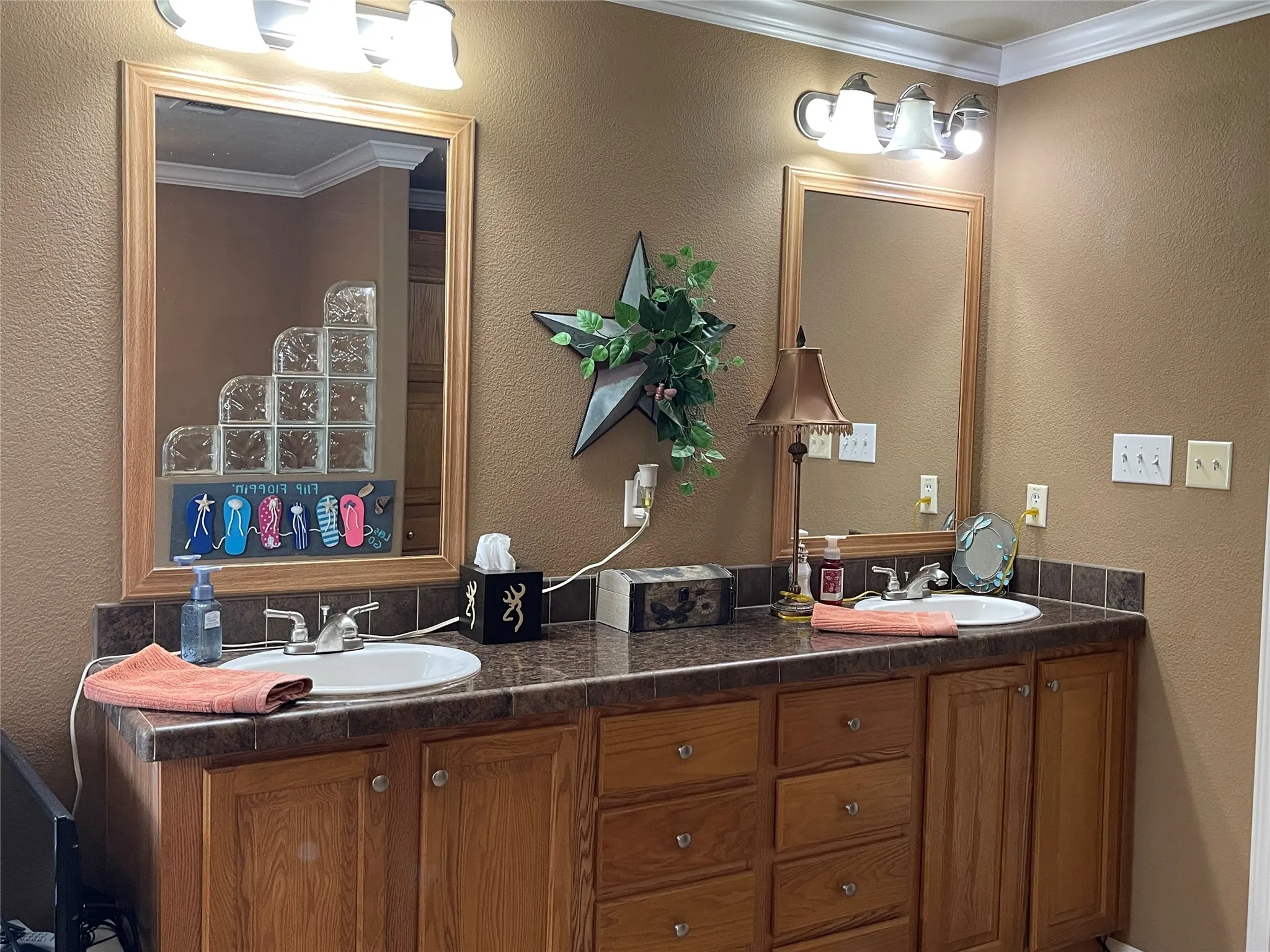 Mobile Home For Sale in Freestone County , 1666 US Highway 84, Oakwood, Texas 75855, 4 Bedroom, 2 Bathroom, Garage spaces, 2,560 Sqft, built in 2009, mls#21313249, Real Estate Agent in Oakwood, Homes For Sale in Freestone county, Homes For Sale in Oakwood, Realtor in Oakwood Texas, Real Estate Brokerage Independent Realty Texas, Luminita Cordes Realtor