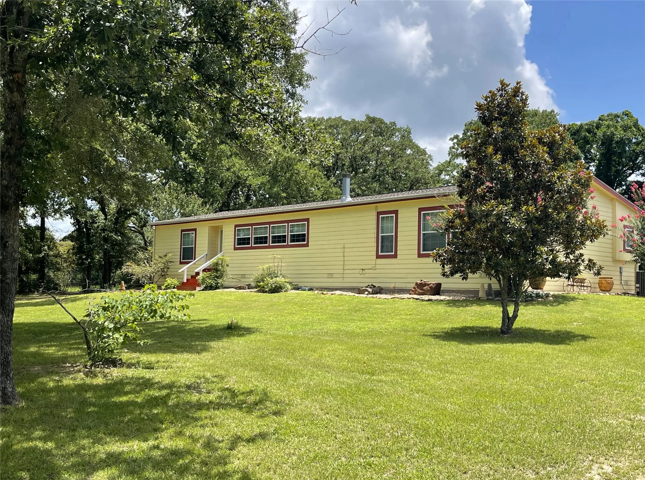 Mobile Home For Sale in Freestone County , 1666 US Highway 84, Oakwood, Texas 75855, 4 Bedroom, 2 Bathroom, Garage spaces, 2,560 Sqft, built in 2009, mls#21313249, Real Estate Agent in Oakwood, Homes For Sale in Freestone county, Homes For Sale in Oakwood, Realtor in Oakwood Texas, Real Estate Brokerage Independent Realty Texas, Luminita Cordes Realtor
