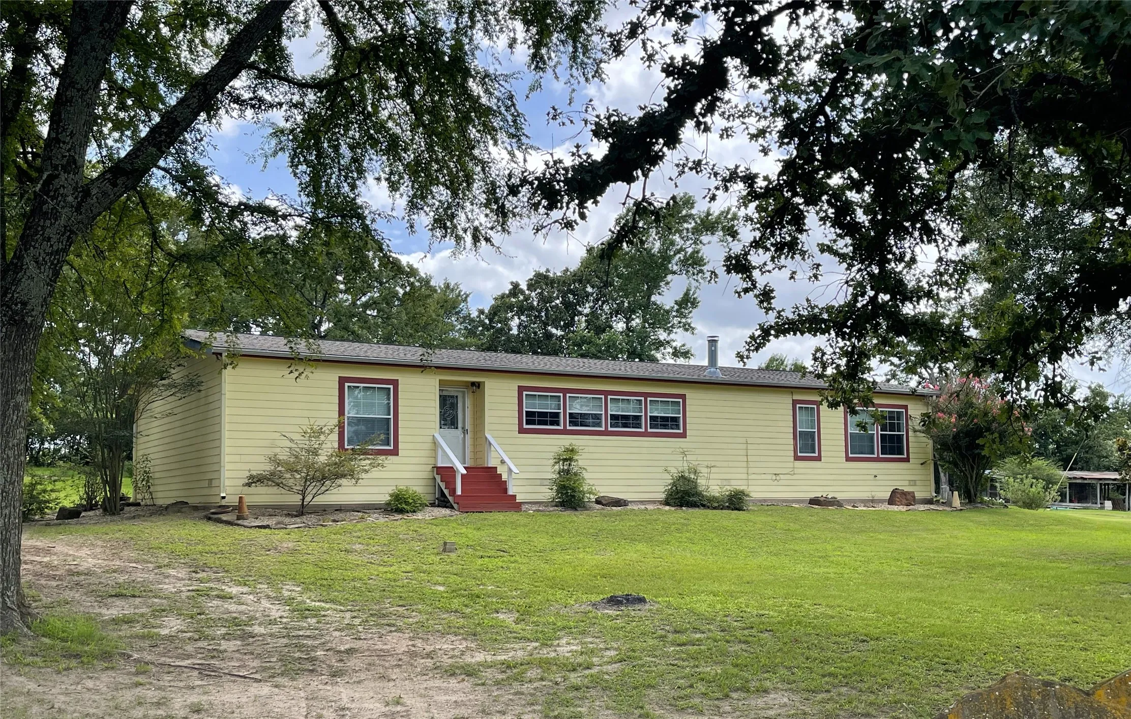 Mobile Home For Sale in Freestone County , 1666 US Highway 84, Oakwood, Texas 75855, 4 Bedroom, 2 Bathroom, Garage spaces, 2,560 Sqft, built in 2009, mls#21313249, Real Estate Agent in Oakwood, Homes For Sale in Freestone county, Homes For Sale in Oakwood, Realtor in Oakwood Texas, Real Estate Brokerage Independent Realty Texas, Luminita Cordes Realtor