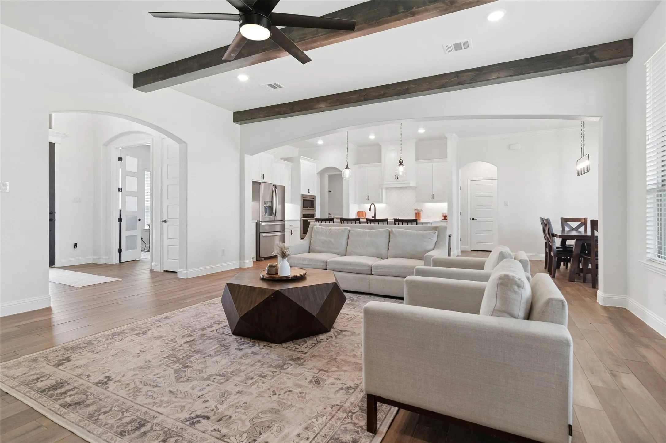 Single Family Residence For Sale in Parker County , 587 Old Agnes Road, Weatherford, Texas 76088, 4 Bedroom, 3 Bathroom, 3 Garage spaces, 2,687 Sqft, built in 2022, mls#21248443, Real Estate Agent in Weatherford, Homes For Sale in Parker county, Homes For Sale in Weatherford, Realtor in Weatherford Texas, Real Estate Brokerage Independent Realty Texas, Luminita Cordes Realtor