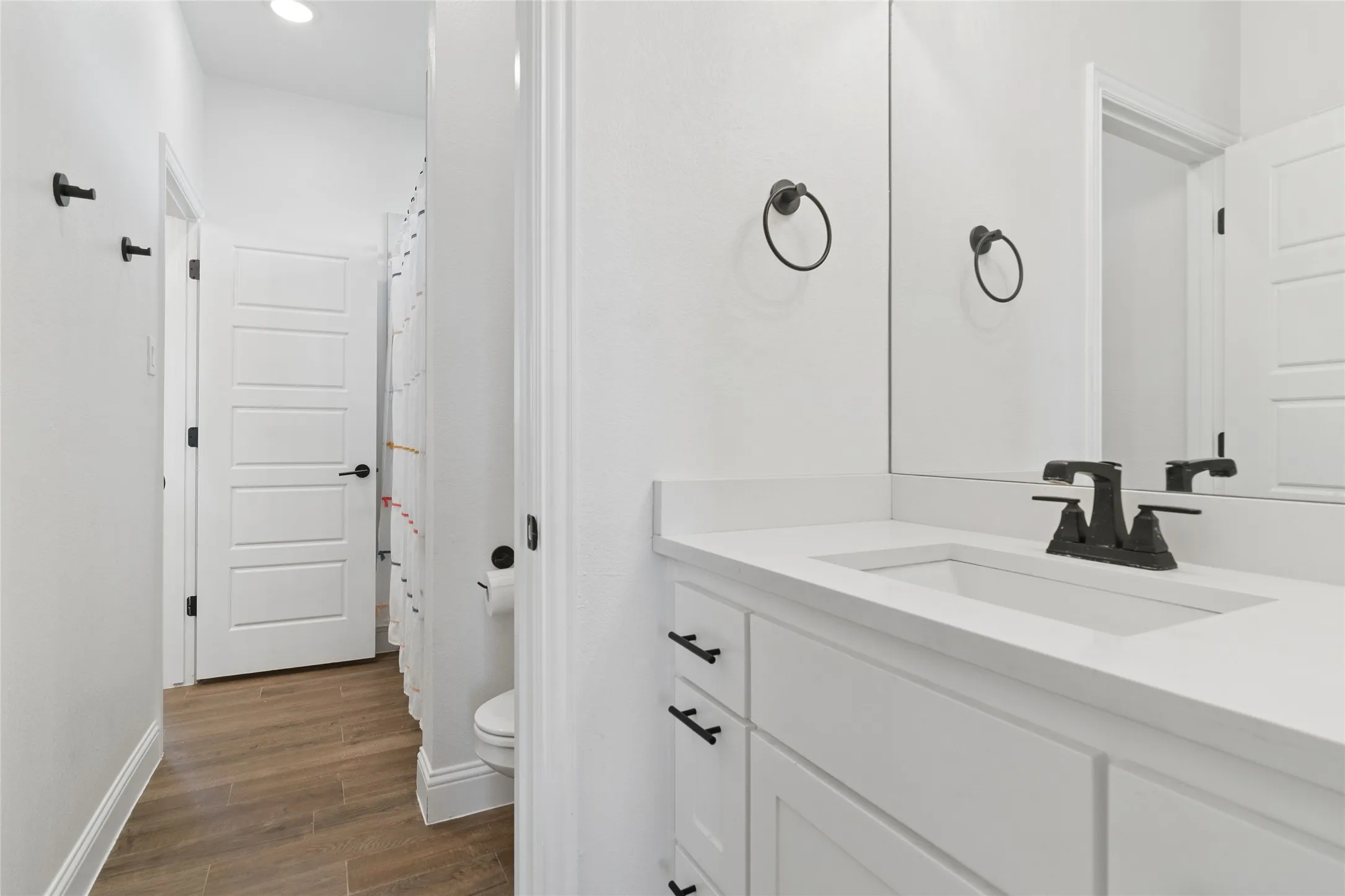 Single Family Residence For Sale in Parker County , 587 Old Agnes Road, Weatherford, Texas 76088, 4 Bedroom, 3 Bathroom, 3 Garage spaces, 2,687 Sqft, built in 2022, mls#21248443, Real Estate Agent in Weatherford, Homes For Sale in Parker county, Homes For Sale in Weatherford, Realtor in Weatherford Texas, Real Estate Brokerage Independent Realty Texas, Luminita Cordes Realtor
