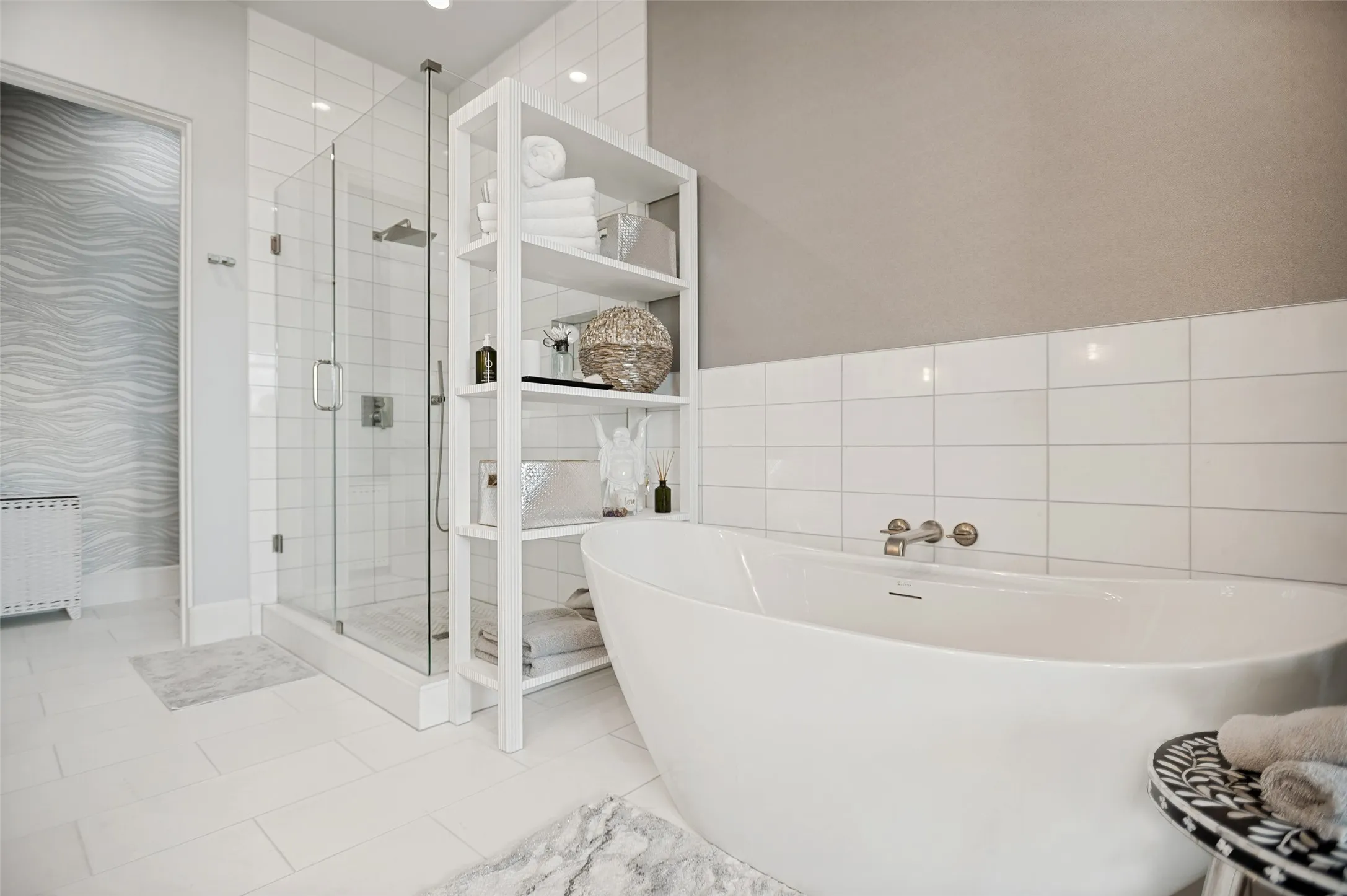 Condominium For Sale in Dallas County , 320 N O Connor Ridge Boulevard 21, Irving, Texas 75038, 3 Bedroom, 3 Bathroom, 3 Garage spaces, 2,758 Sqft, built in 2024, mls#21316594, Real Estate Agent in Irving, Homes For Sale in Dallas county, Homes For Sale in Irving, Realtor in Irving Texas, Real Estate Brokerage Independent Realty Texas, Luminita Cordes Realtor