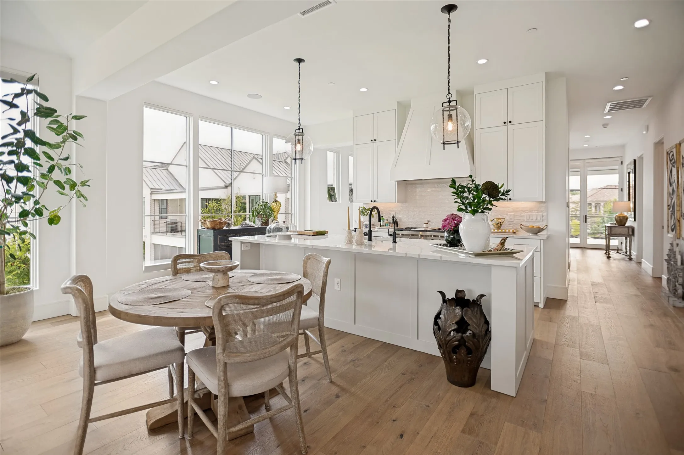 Condominium For Sale in Dallas County , 320 N O Connor Ridge Boulevard 21, Irving, Texas 75038, 3 Bedroom, 3 Bathroom, 3 Garage spaces, 2,758 Sqft, built in 2024, mls#21316594, Real Estate Agent in Irving, Homes For Sale in Dallas county, Homes For Sale in Irving, Realtor in Irving Texas, Real Estate Brokerage Independent Realty Texas, Luminita Cordes Realtor