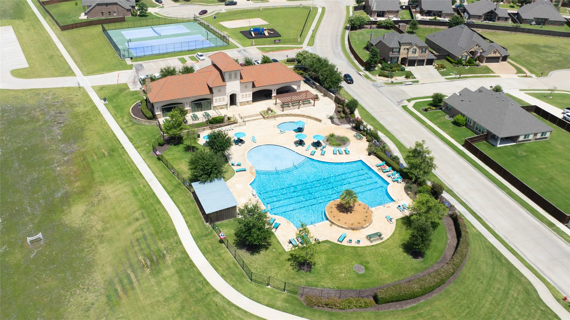 Single Family Residence For Sale in Rockwall County , 1733 Amalfi Drive, Mclendon Chisholm, Texas 75032, 4 Bedroom, 2 Bathroom, 2 Garage spaces, 2,066 Sqft, built in 2018, mls#21317728, Real Estate Agent in Mclendon Chisholm, Homes For Sale in Rockwall county, Homes For Sale in Mclendon Chisholm, Realtor in Mclendon Chisholm Texas, Real Estate Brokerage Independent Realty Texas, Luminita Cordes Realtor