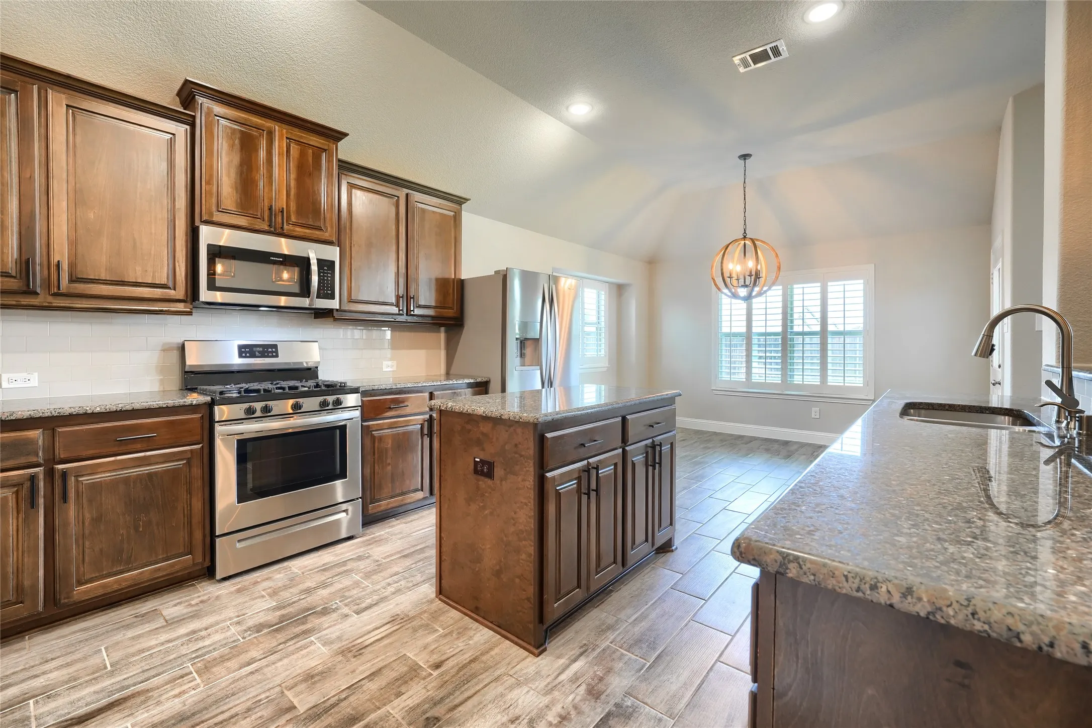 Single Family Residence For Sale in Rockwall County , 1733 Amalfi Drive, Mclendon Chisholm, Texas 75032, 4 Bedroom, 2 Bathroom, 2 Garage spaces, 2,066 Sqft, built in 2018, mls#21317728, Real Estate Agent in Mclendon Chisholm, Homes For Sale in Rockwall county, Homes For Sale in Mclendon Chisholm, Realtor in Mclendon Chisholm Texas, Real Estate Brokerage Independent Realty Texas, Luminita Cordes Realtor