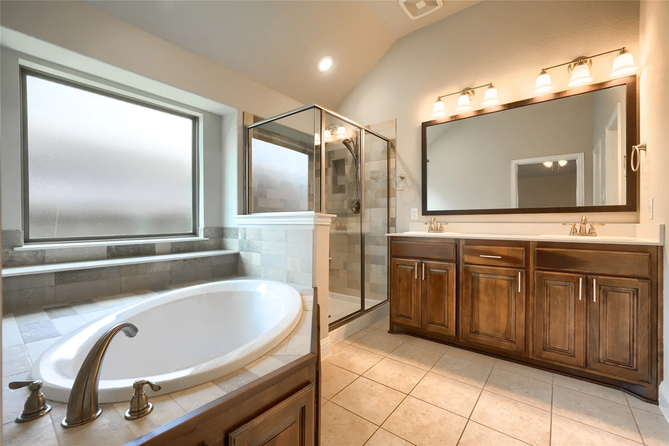 Single Family Residence For Sale in Rockwall County , 1733 Amalfi Drive, Mclendon Chisholm, Texas 75032, 4 Bedroom, 2 Bathroom, 2 Garage spaces, 2,066 Sqft, built in 2018, mls#21317728, Real Estate Agent in Mclendon Chisholm, Homes For Sale in Rockwall county, Homes For Sale in Mclendon Chisholm, Realtor in Mclendon Chisholm Texas, Real Estate Brokerage Independent Realty Texas, Luminita Cordes Realtor