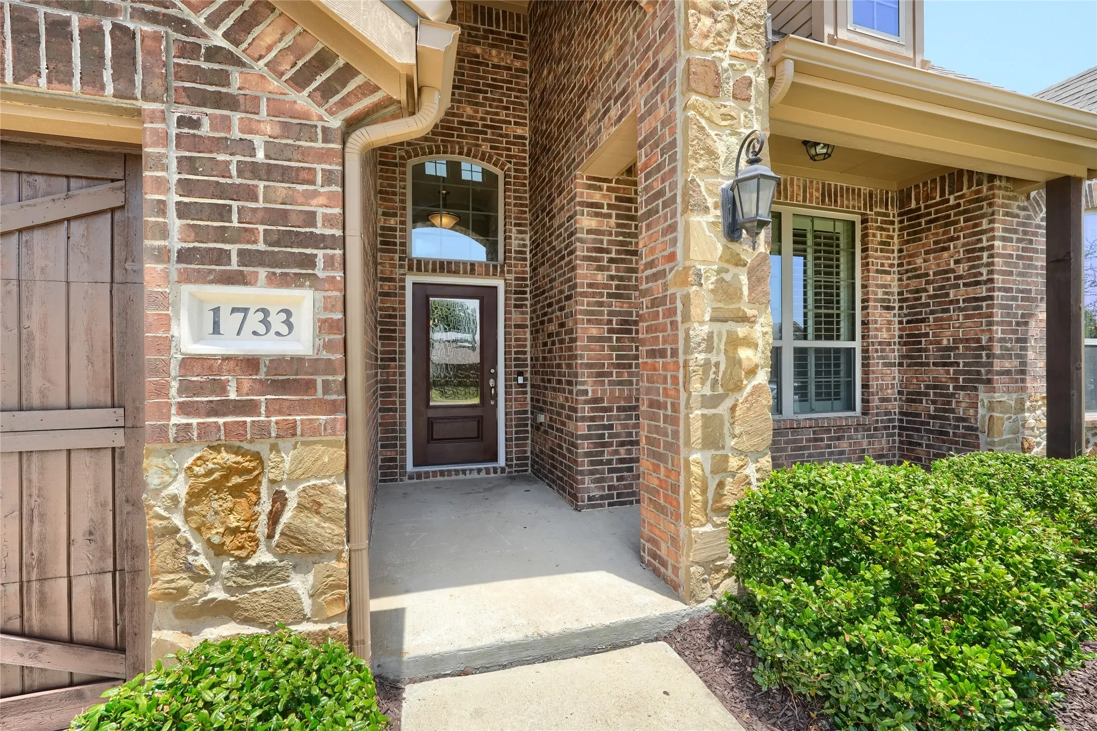 Single Family Residence For Sale in Rockwall County , 1733 Amalfi Drive, Mclendon Chisholm, Texas 75032, 4 Bedroom, 2 Bathroom, 2 Garage spaces, 2,066 Sqft, built in 2018, mls#21317728, Real Estate Agent in Mclendon Chisholm, Homes For Sale in Rockwall county, Homes For Sale in Mclendon Chisholm, Realtor in Mclendon Chisholm Texas, Real Estate Brokerage Independent Realty Texas, Luminita Cordes Realtor