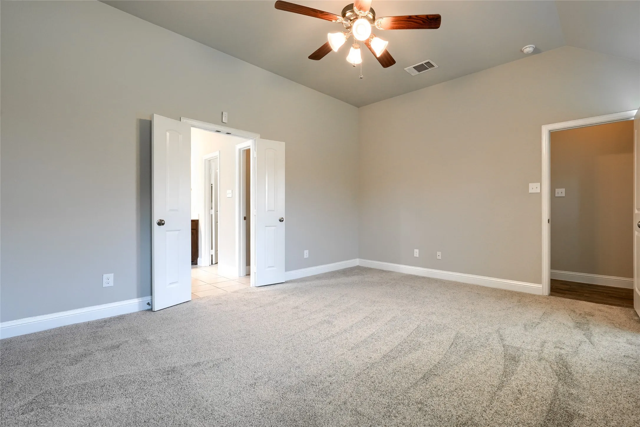 Single Family Residence For Sale in Rockwall County , 1733 Amalfi Drive, Mclendon Chisholm, Texas 75032, 4 Bedroom, 2 Bathroom, 2 Garage spaces, 2,066 Sqft, built in 2018, mls#21317728, Real Estate Agent in Mclendon Chisholm, Homes For Sale in Rockwall county, Homes For Sale in Mclendon Chisholm, Realtor in Mclendon Chisholm Texas, Real Estate Brokerage Independent Realty Texas, Luminita Cordes Realtor