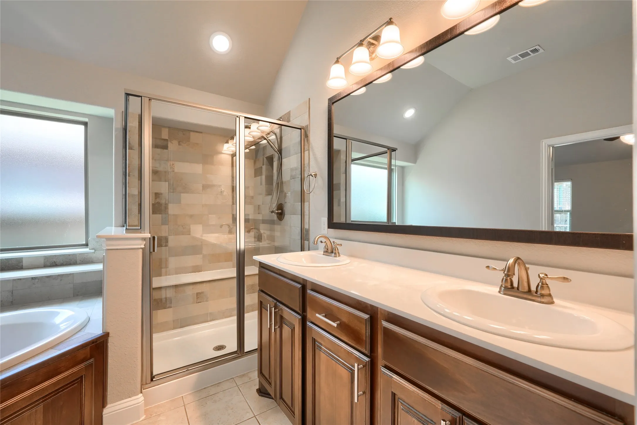 Single Family Residence For Sale in Rockwall County , 1733 Amalfi Drive, Mclendon Chisholm, Texas 75032, 4 Bedroom, 2 Bathroom, 2 Garage spaces, 2,066 Sqft, built in 2018, mls#21317728, Real Estate Agent in Mclendon Chisholm, Homes For Sale in Rockwall county, Homes For Sale in Mclendon Chisholm, Realtor in Mclendon Chisholm Texas, Real Estate Brokerage Independent Realty Texas, Luminita Cordes Realtor