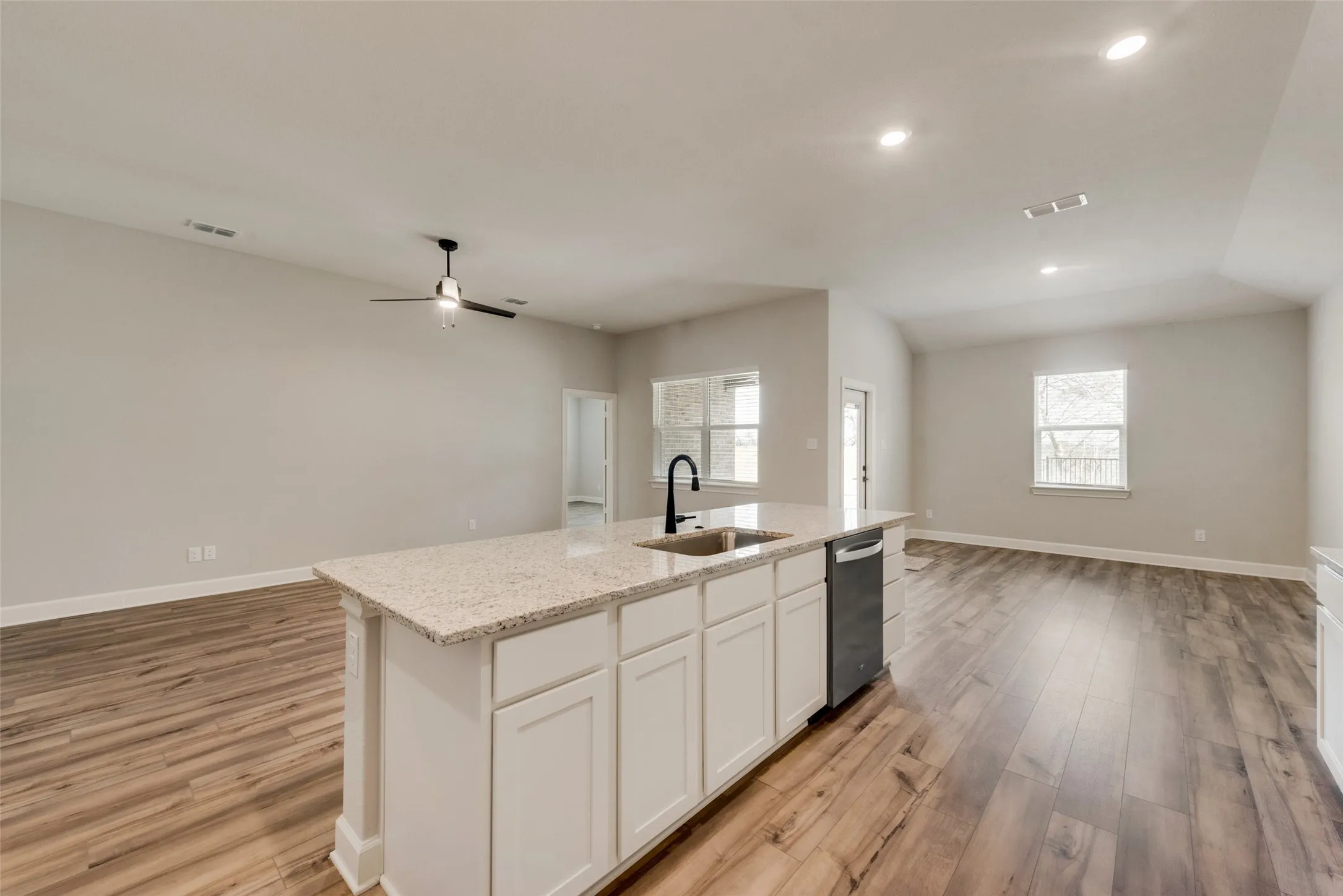 Single Family Residence For Rent in Collin County , 800 Jackel Drive, Anna, Texas 75409, 4 Bedroom, 2 Bathroom, 2 Garage spaces, 2,025 Sqft, built in 2023, mls#21317865, Real Estate Agent in Anna, Homes For Rent in Collin county, Homes For Rent in Anna, Realtor in Anna Texas, Real Estate Brokerage Independent Realty Texas, Luminita Cordes Realtor