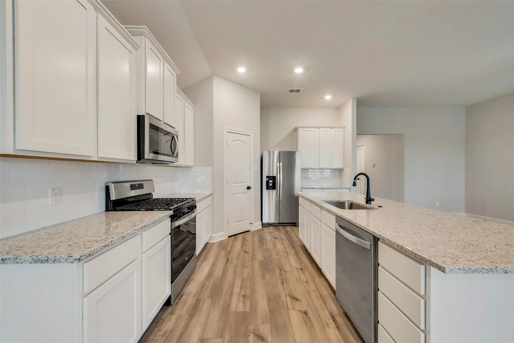 Single Family Residence For Rent in Collin County , 800 Jackel Drive, Anna, Texas 75409, 4 Bedroom, 2 Bathroom, 2 Garage spaces, 2,025 Sqft, built in 2023, mls#21317865, Real Estate Agent in Anna, Homes For Rent in Collin county, Homes For Rent in Anna, Realtor in Anna Texas, Real Estate Brokerage Independent Realty Texas, Luminita Cordes Realtor