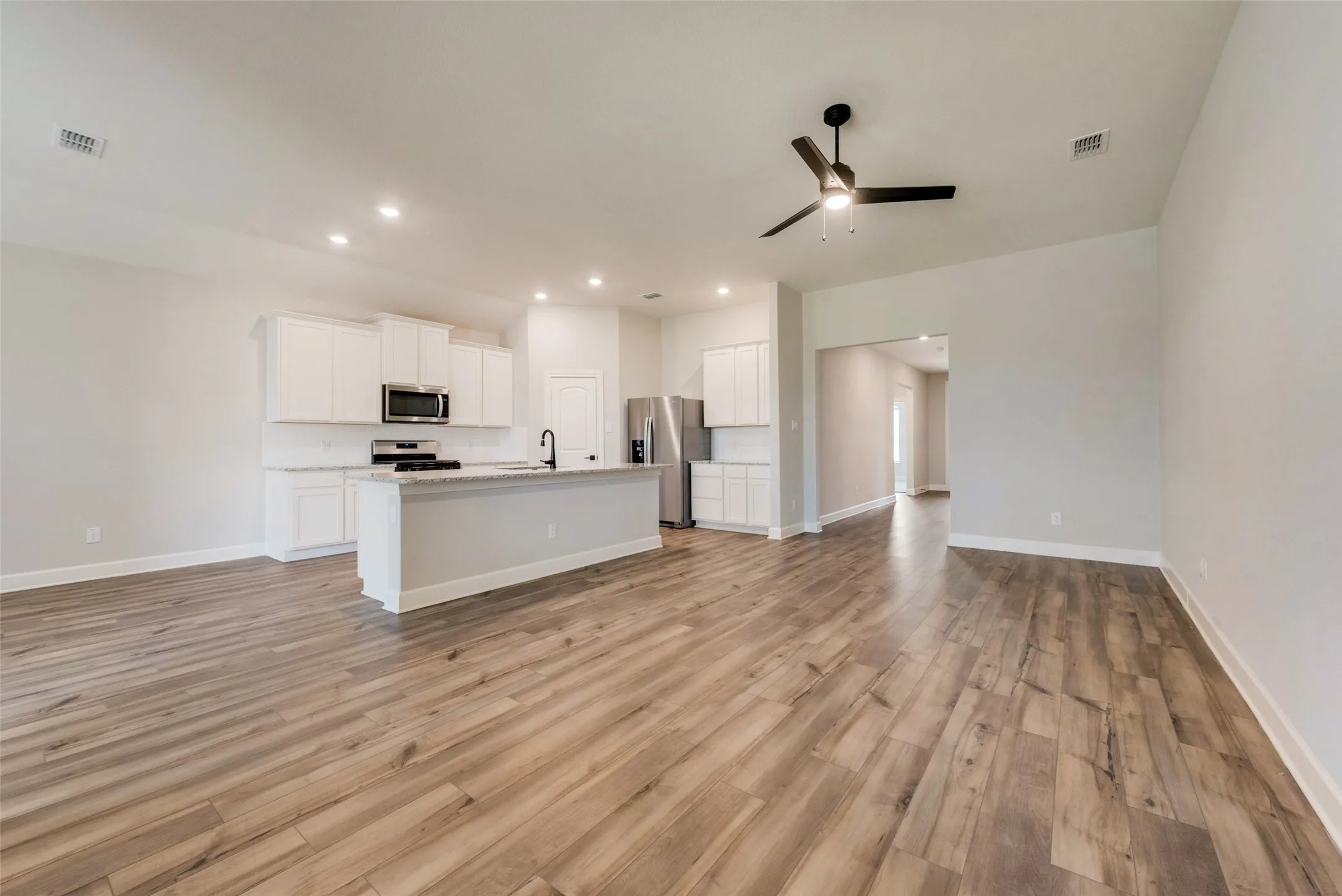 Single Family Residence For Rent in Collin County , 800 Jackel Drive, Anna, Texas 75409, 4 Bedroom, 2 Bathroom, 2 Garage spaces, 2,025 Sqft, built in 2023, mls#21317865, Real Estate Agent in Anna, Homes For Rent in Collin county, Homes For Rent in Anna, Realtor in Anna Texas, Real Estate Brokerage Independent Realty Texas, Luminita Cordes Realtor