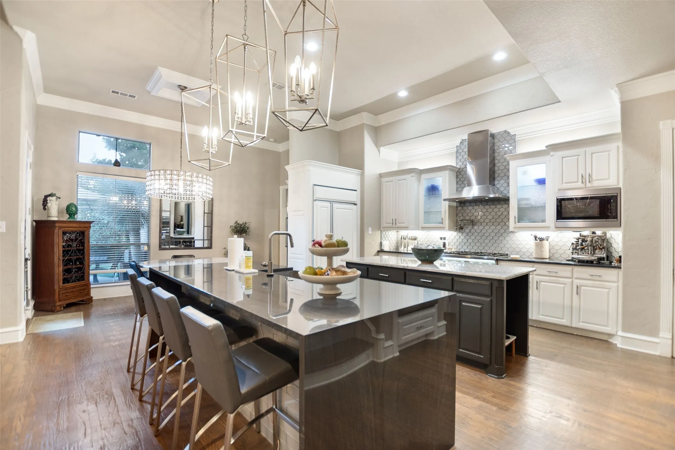 Single Family Residence For Sale in Dallas County , 726 Armstrong Boulevard, Coppell, Texas 75019, 4 Bedroom, 4 Bathroom, 3 Garage spaces, 4,117 Sqft, built in 1998, mls#21315487, Real Estate Agent in Coppell, Homes For Sale in Dallas county, Homes For Sale in Coppell, Realtor in Coppell Texas, Real Estate Brokerage Independent Realty Texas, Luminita Cordes Realtor