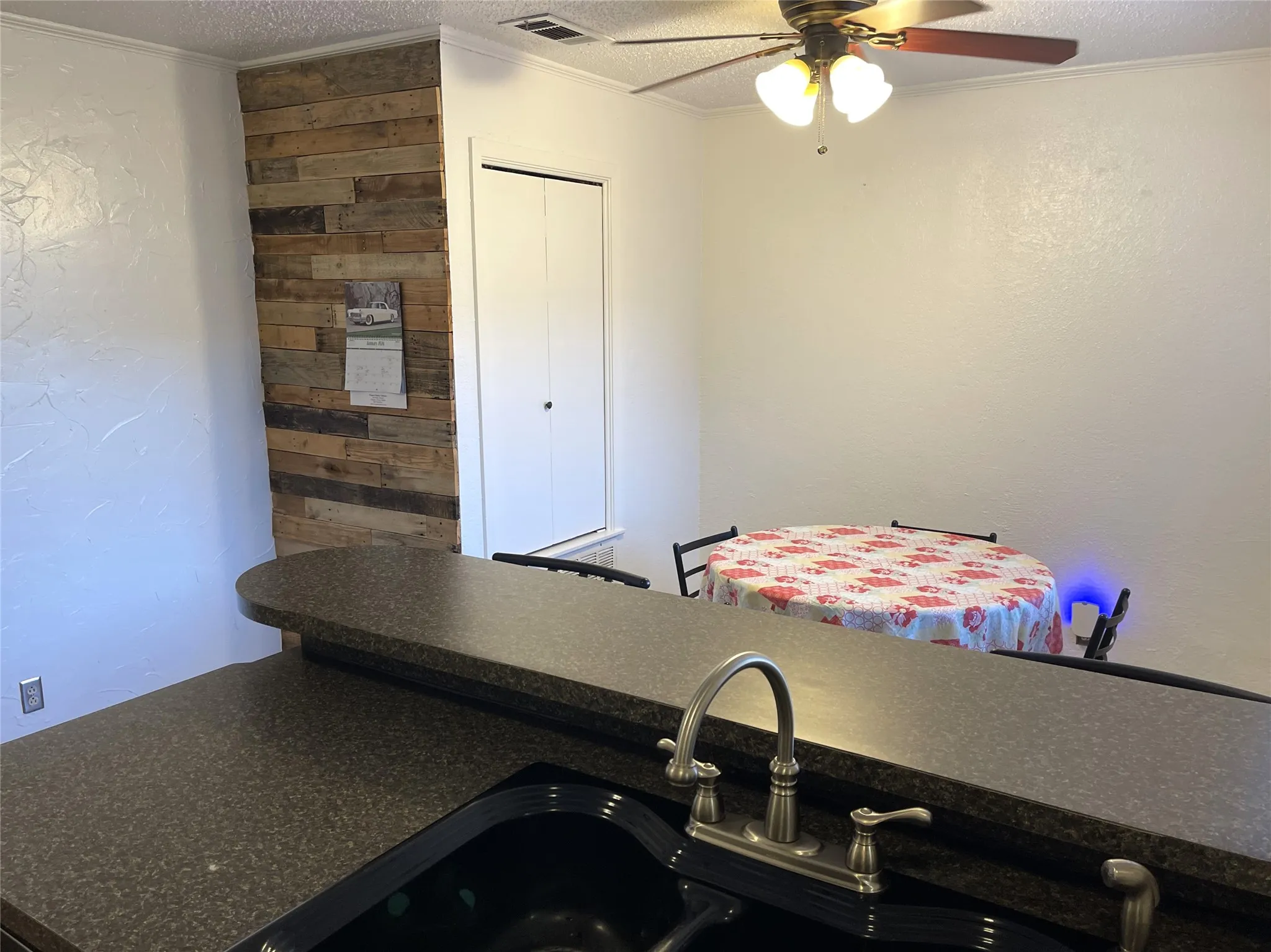 Single Family Residence For Sale in Freestone County , 3 Circle Drive, Teague, Texas 75860, 4 Bedrooms, 2 Bathrooms, 2 Garage spaces, 1,970 Sqft, built in 1974, Price $235,000, mls#21317933, Real Estate Agent in Teague, Homes For Sale in Freestone county, Homes For Sale in Teague, Realtor in Teague Texas, Real Estate Brokerage Independent Realty Texas, Luminita Cordes Realtor