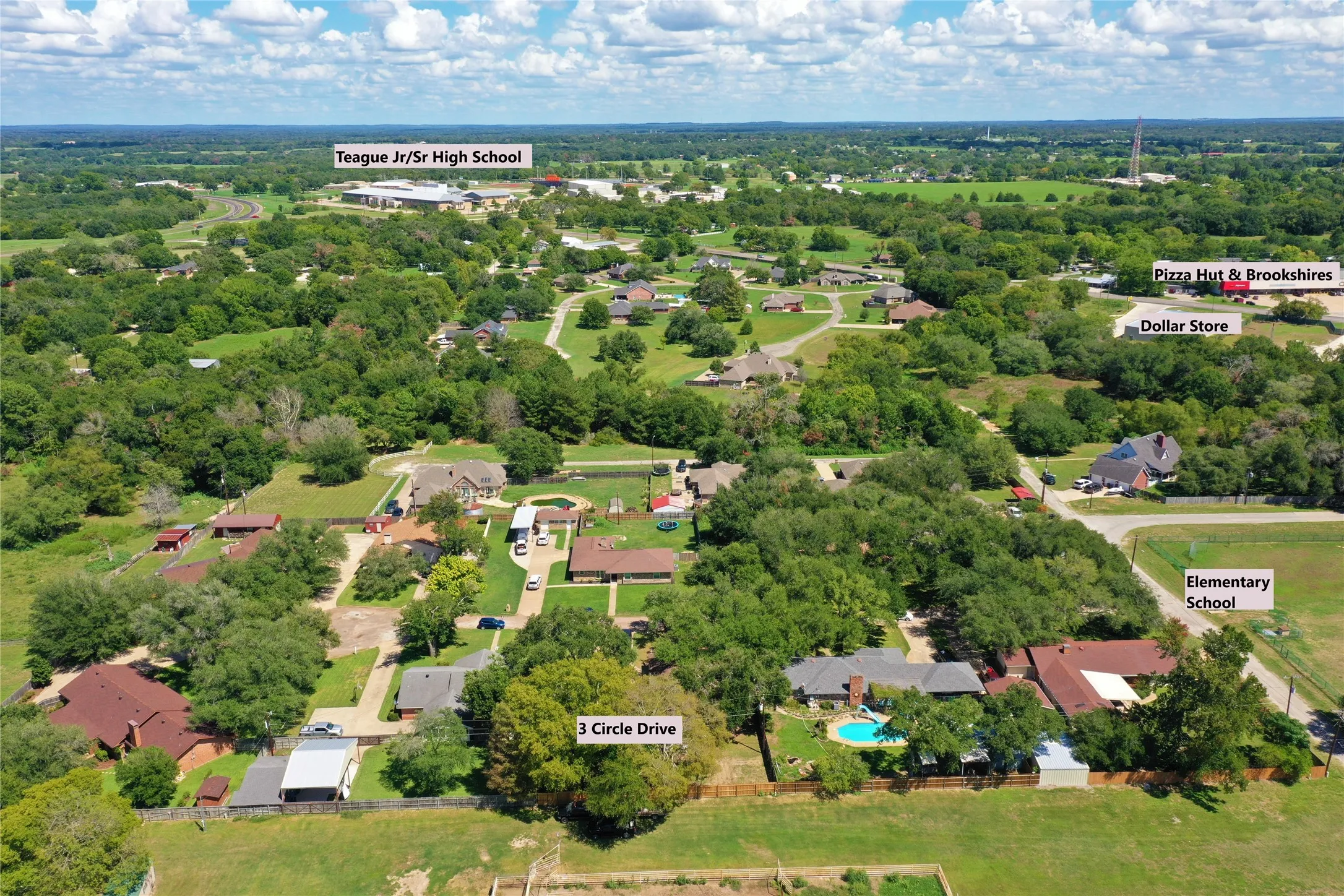 Single Family Residence For Sale in Freestone County , 3 Circle Drive, Teague, Texas 75860, 4 Bedrooms, 2 Bathrooms, 2 Garage spaces, 1,970 Sqft, built in 1974, Price $235,000, mls#21317933, Real Estate Agent in Teague, Homes For Sale in Freestone county, Homes For Sale in Teague, Realtor in Teague Texas, Real Estate Brokerage Independent Realty Texas, Luminita Cordes Realtor