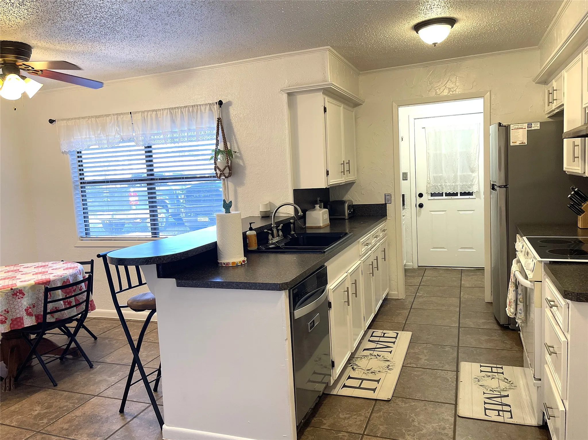Single Family Residence For Sale in Freestone County , 3 Circle Drive, Teague, Texas 75860, 4 Bedrooms, 2 Bathrooms, 2 Garage spaces, 1,970 Sqft, built in 1974, Price $235,000, mls#21317933, Real Estate Agent in Teague, Homes For Sale in Freestone county, Homes For Sale in Teague, Realtor in Teague Texas, Real Estate Brokerage Independent Realty Texas, Luminita Cordes Realtor