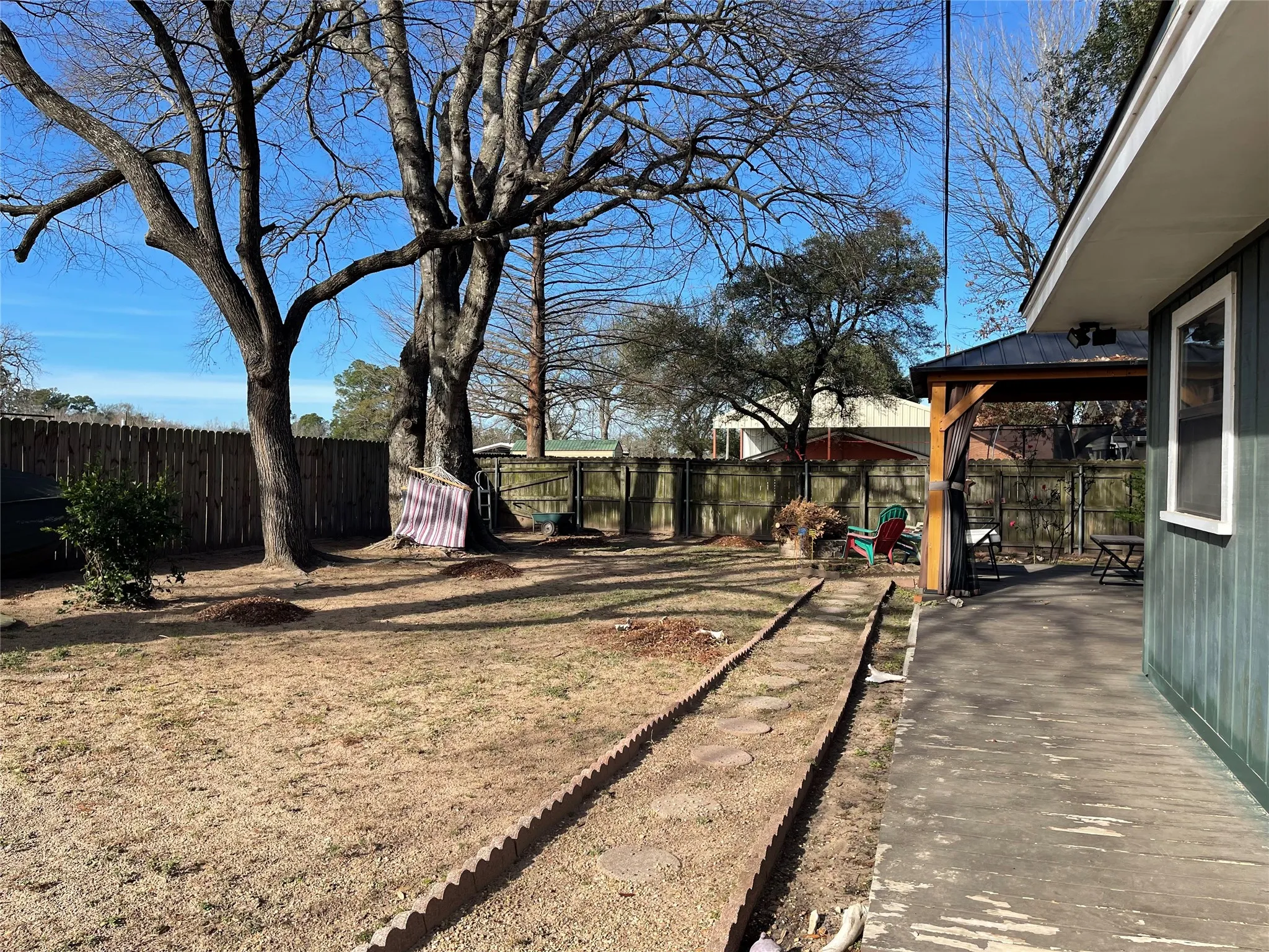 Single Family Residence For Sale in Freestone County , 3 Circle Drive, Teague, Texas 75860, 4 Bedrooms, 2 Bathrooms, 2 Garage spaces, 1,970 Sqft, built in 1974, Price $235,000, mls#21317933, Real Estate Agent in Teague, Homes For Sale in Freestone county, Homes For Sale in Teague, Realtor in Teague Texas, Real Estate Brokerage Independent Realty Texas, Luminita Cordes Realtor