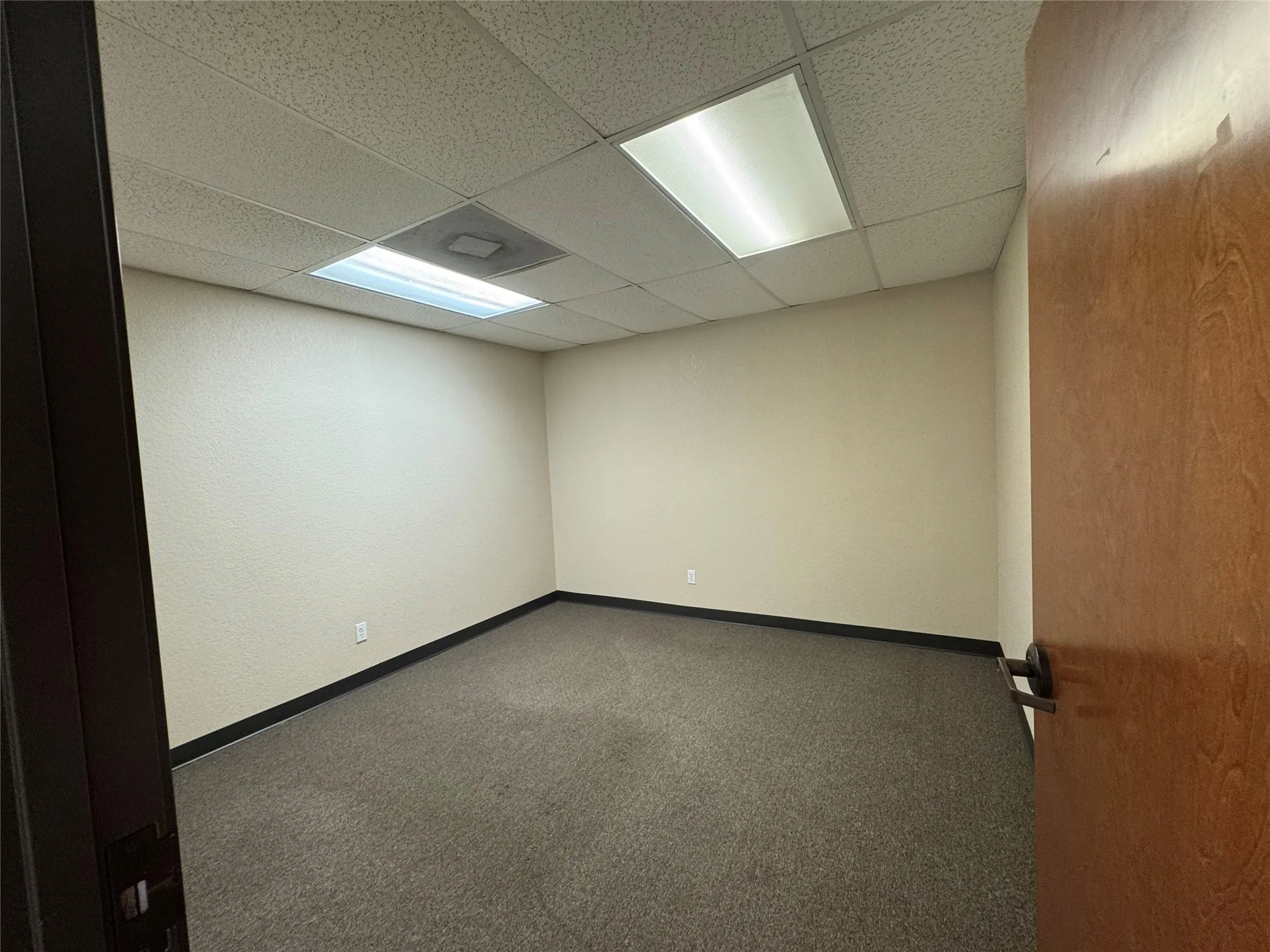 Office For Rent in Hood County , 211 M & M Ranch Road 102-104, Granbury, Texas 76049, 0, 0, Garage spaces, 0 Sqft, built in 2007, Price $3,000, mls#21317947, Real Estate Agent in Granbury, Homes For Rent in Hood county, Homes For Rent in Granbury, Realtor in Granbury Texas, Real Estate Brokerage Independent Realty Texas, Luminita Cordes Realtor