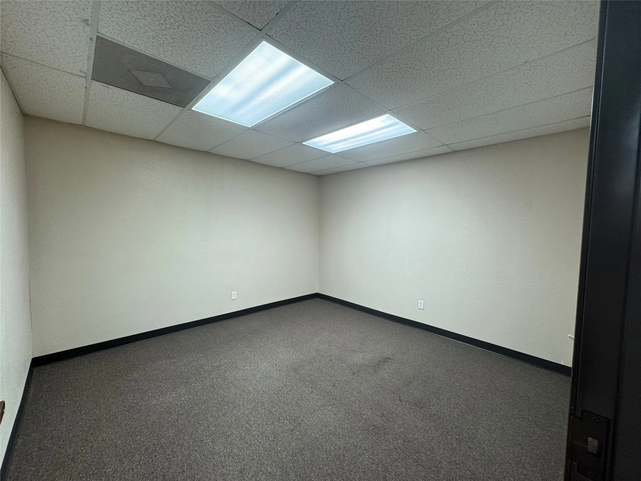 Office For Rent in Hood County , 211 M & M Ranch Road 102-104, Granbury, Texas 76049, 0, 0, Garage spaces, 0 Sqft, built in 2007, Price $3,000, mls#21317947, Real Estate Agent in Granbury, Homes For Rent in Hood county, Homes For Rent in Granbury, Realtor in Granbury Texas, Real Estate Brokerage Independent Realty Texas, Luminita Cordes Realtor