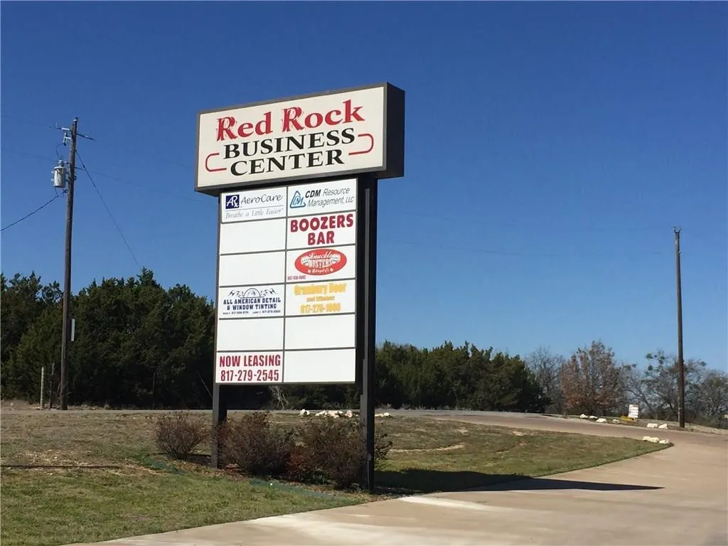 Office For Rent in Hood County , 211 M & M Ranch Road 102-104, Granbury, Texas 76049, 0, 0, Garage spaces, 0 Sqft, built in 2007, Price $3,000, mls#21317947, Real Estate Agent in Granbury, Homes For Rent in Hood county, Homes For Rent in Granbury, Realtor in Granbury Texas, Real Estate Brokerage Independent Realty Texas, Luminita Cordes Realtor