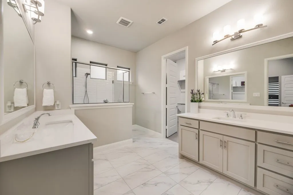 Single Family Residence For Sale in Collin County , 15867 Terenwood Street, Frisco, Texas 75035, 4 Bedroom, 4 Bathroom, 2 Garage spaces, 3,385 Sqft, built in 2021, mls#21317691, Real Estate Agent in Frisco, Homes For Sale in Collin county, Homes For Sale in Frisco, Realtor in Frisco Texas, Real Estate Brokerage Independent Realty Texas, Luminita Cordes Realtor