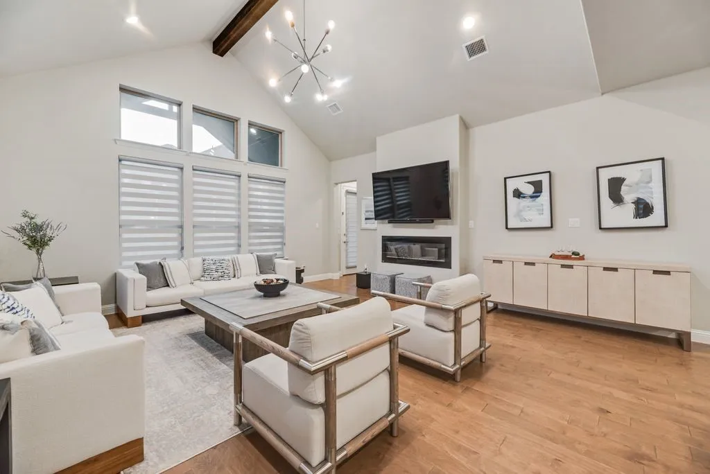 Single Family Residence For Sale in Collin County , 15867 Terenwood Street, Frisco, Texas 75035, 4 Bedroom, 4 Bathroom, 2 Garage spaces, 3,385 Sqft, built in 2021, mls#21317691, Real Estate Agent in Frisco, Homes For Sale in Collin county, Homes For Sale in Frisco, Realtor in Frisco Texas, Real Estate Brokerage Independent Realty Texas, Luminita Cordes Realtor