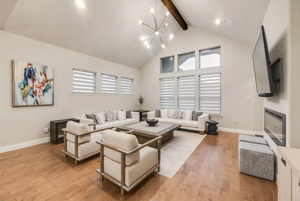 Single Family Residence For Sale in Collin County , 15867 Terenwood Street, Frisco, Texas 75035, 4 Bedroom, 4 Bathroom, 2 Garage spaces, 3,385 Sqft, built in 2021, mls#21317691, Real Estate Agent in Frisco, Homes For Sale in Collin county, Homes For Sale in Frisco, Realtor in Frisco Texas, Real Estate Brokerage Independent Realty Texas, Luminita Cordes Realtor