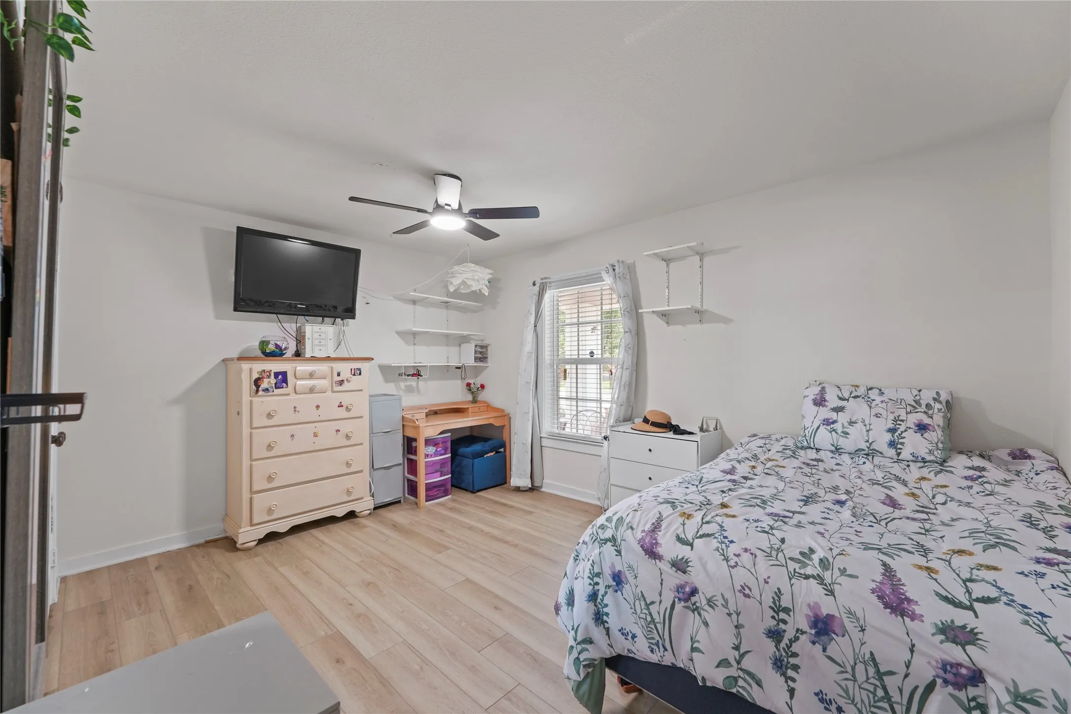 Single Family Residence For Sale in Dallas County , 9209 Palisade Drive, Dallas, Texas 75217, 4 Bedroom, 2 Bathroom, 2 Garage spaces, 1,820 Sqft, built in 1958, mls#21316658, Real Estate Agent in Dallas, Homes For Sale in Dallas county, Homes For Sale in Dallas, Realtor in Dallas Texas, Real Estate Brokerage Independent Realty Texas, Luminita Cordes Realtor