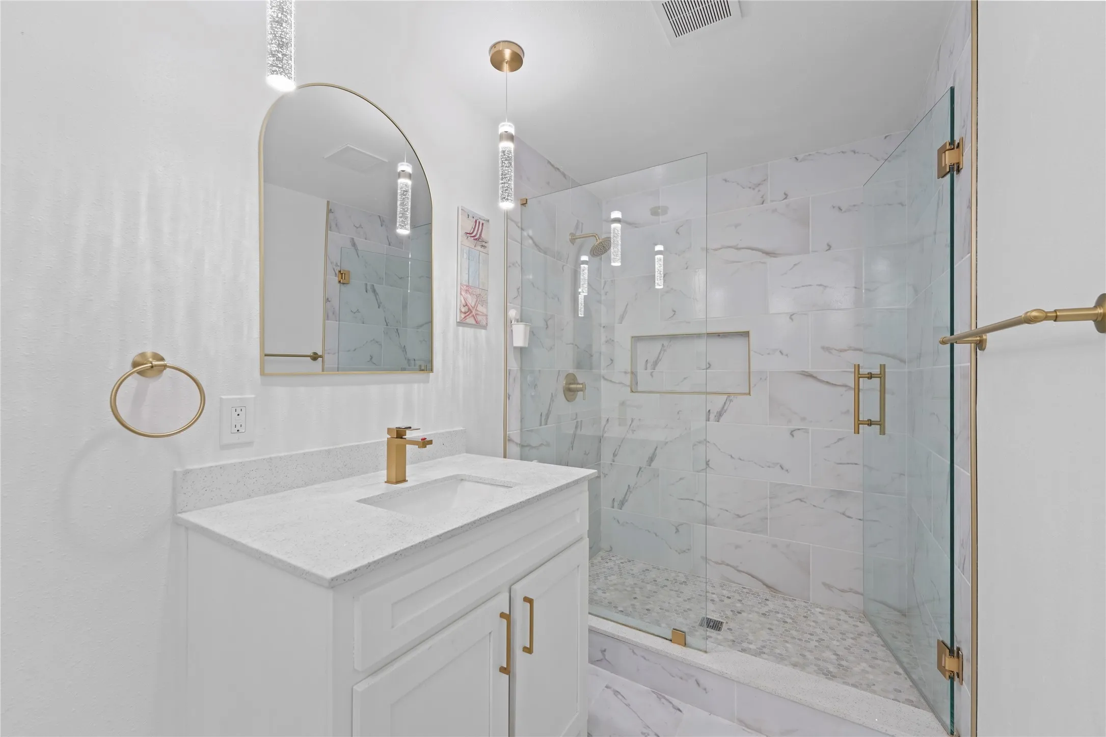 Single Family Residence For Sale in Dallas County , 9209 Palisade Drive, Dallas, Texas 75217, 4 Bedroom, 2 Bathroom, 2 Garage spaces, 1,820 Sqft, built in 1958, mls#21316658, Real Estate Agent in Dallas, Homes For Sale in Dallas county, Homes For Sale in Dallas, Realtor in Dallas Texas, Real Estate Brokerage Independent Realty Texas, Luminita Cordes Realtor