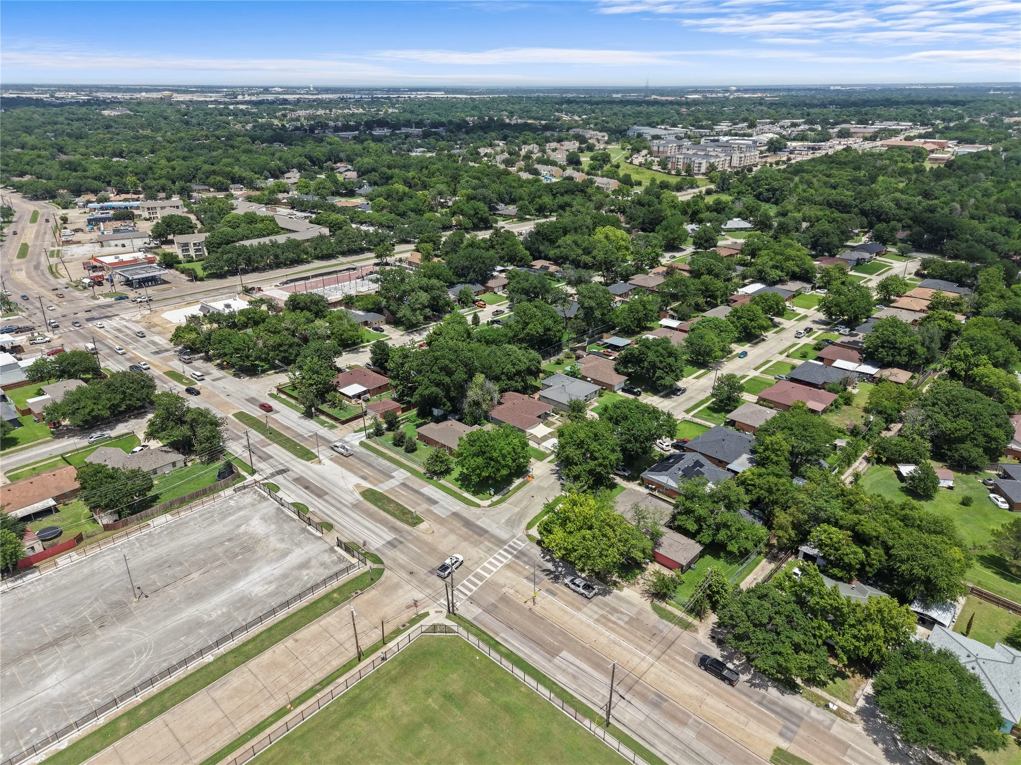 Single Family Residence For Sale in Dallas County , 9209 Palisade Drive, Dallas, Texas 75217, 4 Bedroom, 2 Bathroom, 2 Garage spaces, 1,820 Sqft, built in 1958, mls#21316658, Real Estate Agent in Dallas, Homes For Sale in Dallas county, Homes For Sale in Dallas, Realtor in Dallas Texas, Real Estate Brokerage Independent Realty Texas, Luminita Cordes Realtor